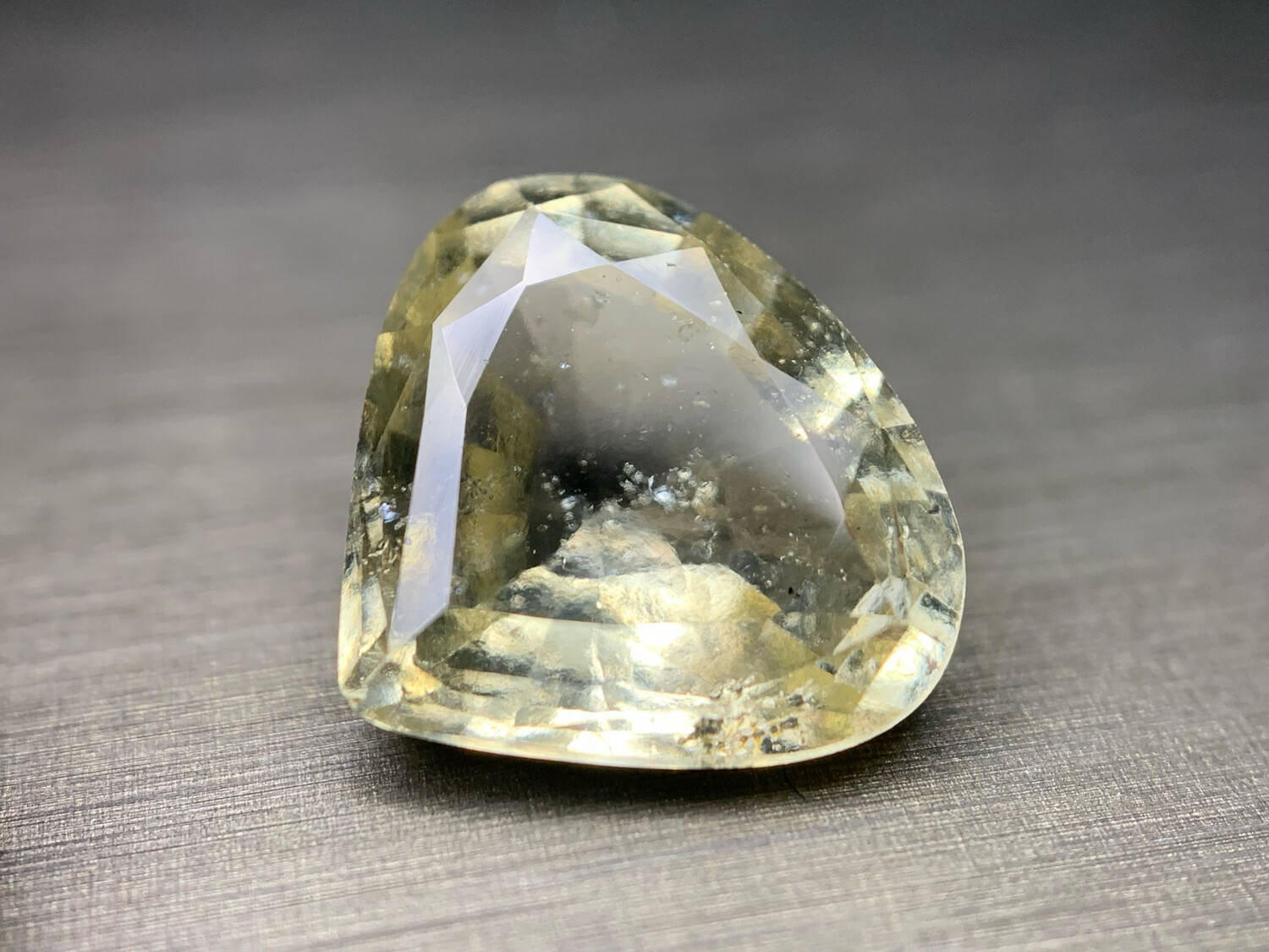 ᴬᵀᵞᴾᴵᶜᴬᴸ GROSSULAR LEUCO GARNET 3.65ct