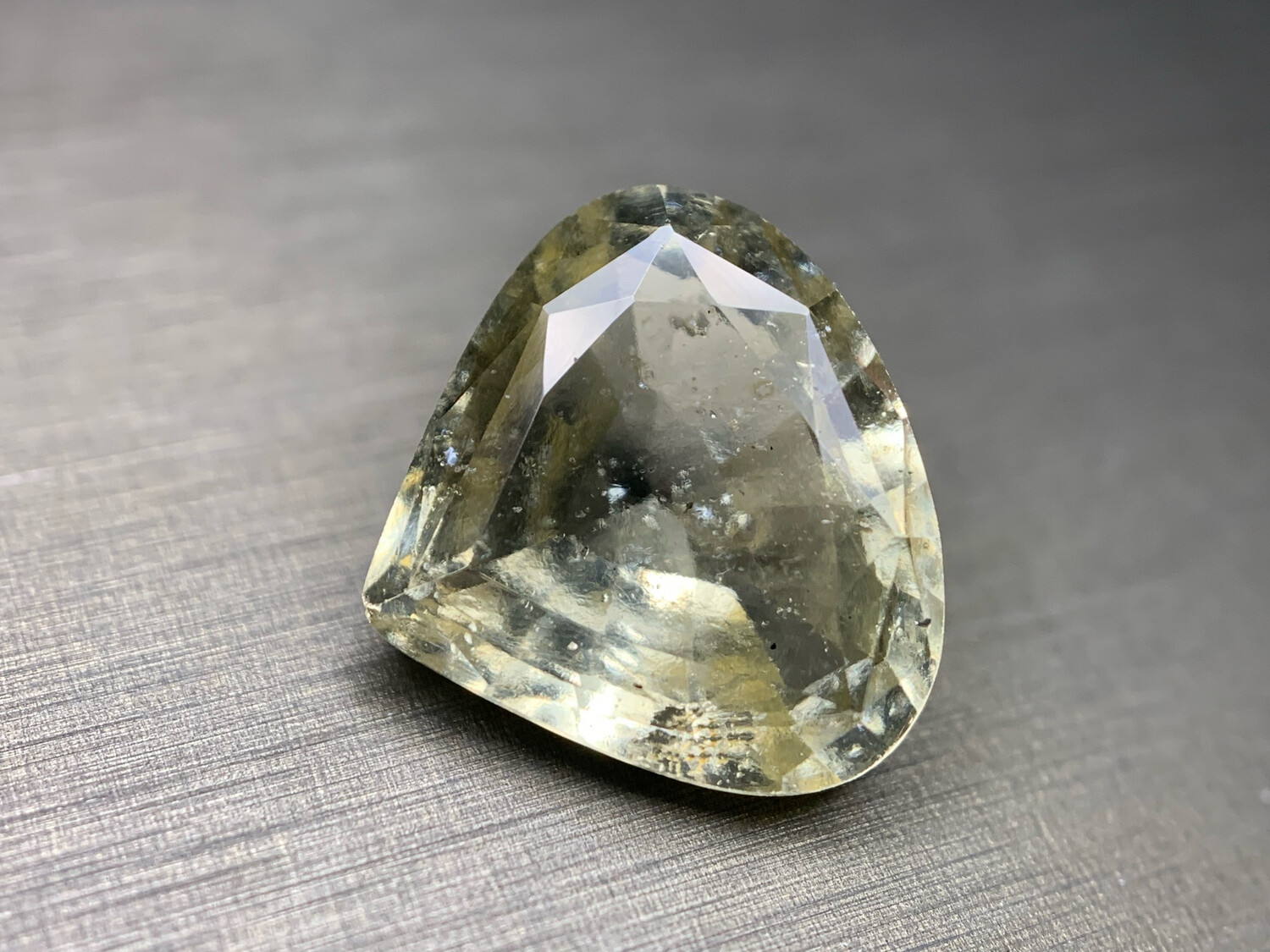 ᴬᵀᵞᴾᴵᶜᴬᴸ GROSSULAR LEUCO GARNET 3.65ct