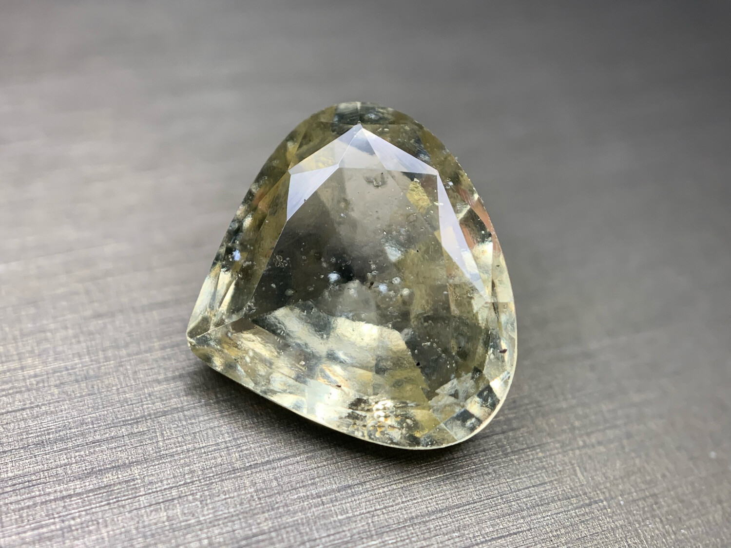 ᴬᵀᵞᴾᴵᶜᴬᴸ GROSSULAR LEUCO GARNET 3.65ct