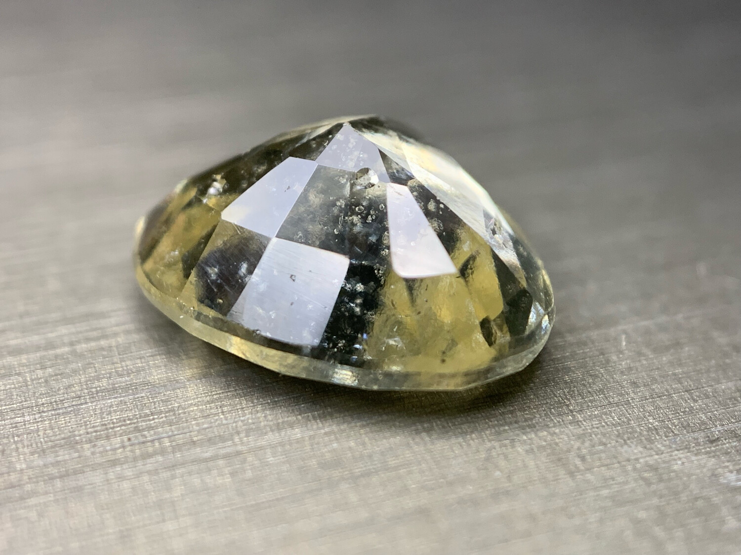 ᴬᵀᵞᴾᴵᶜᴬᴸ GROSSULAR LEUCO GARNET 3.65ct