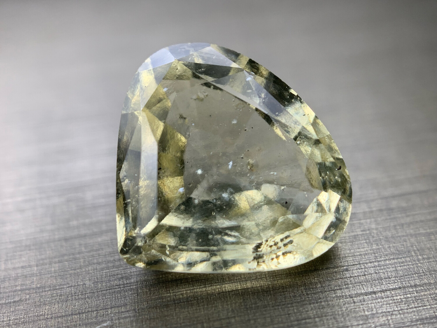 ᴬᵀᵞᴾᴵᶜᴬᴸ GROSSULAR LEUCO GARNET 3.65ct