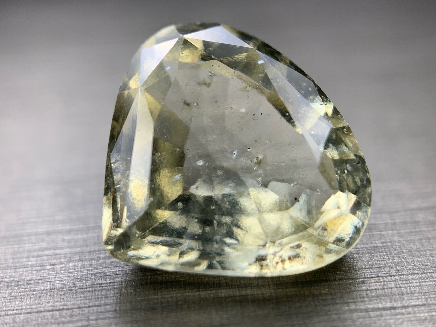 ᴬᵀᵞᴾᴵᶜᴬᴸ GROSSULAR LEUCO GARNET 3.65ct