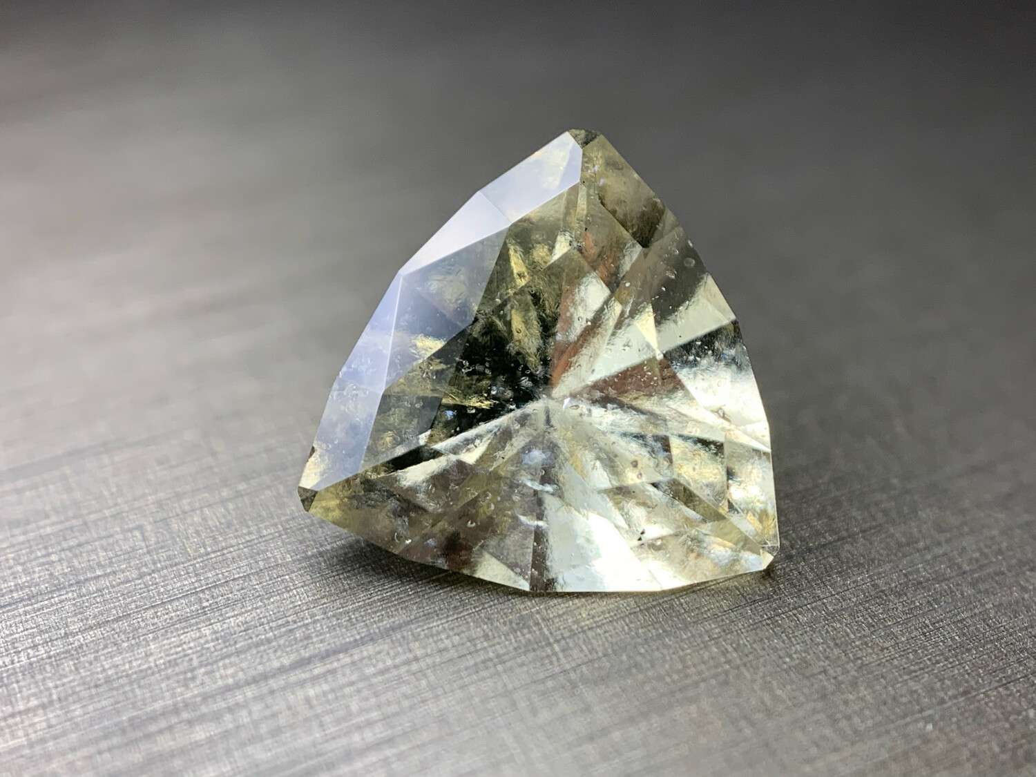 ᴬᵀᵞᴾᴵᶜᴬᴸ GROSSULAR LEUCO GARNET 3.65ct