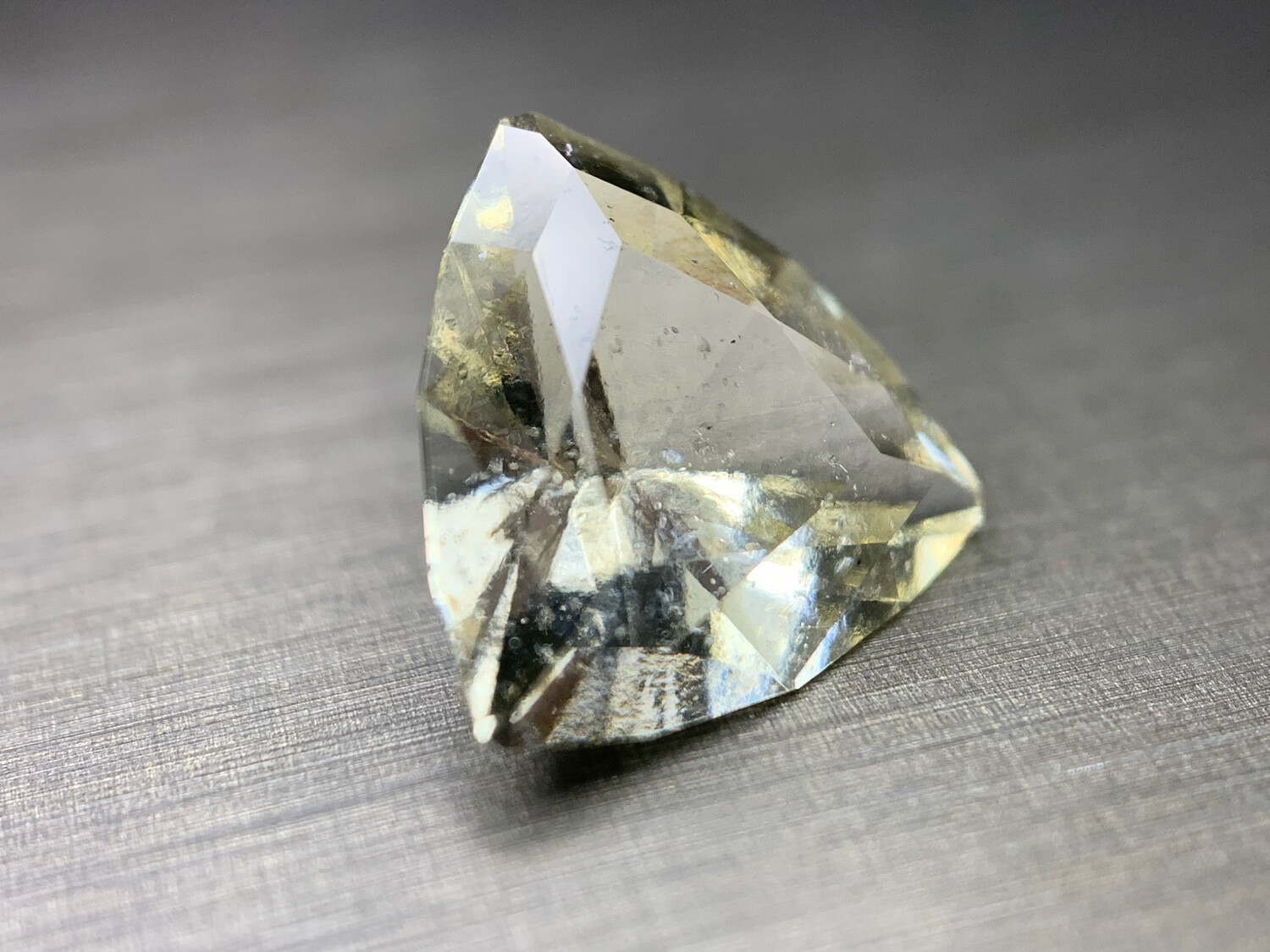 ᴬᵀᵞᴾᴵᶜᴬᴸ GROSSULAR LEUCO GARNET 3.65ct