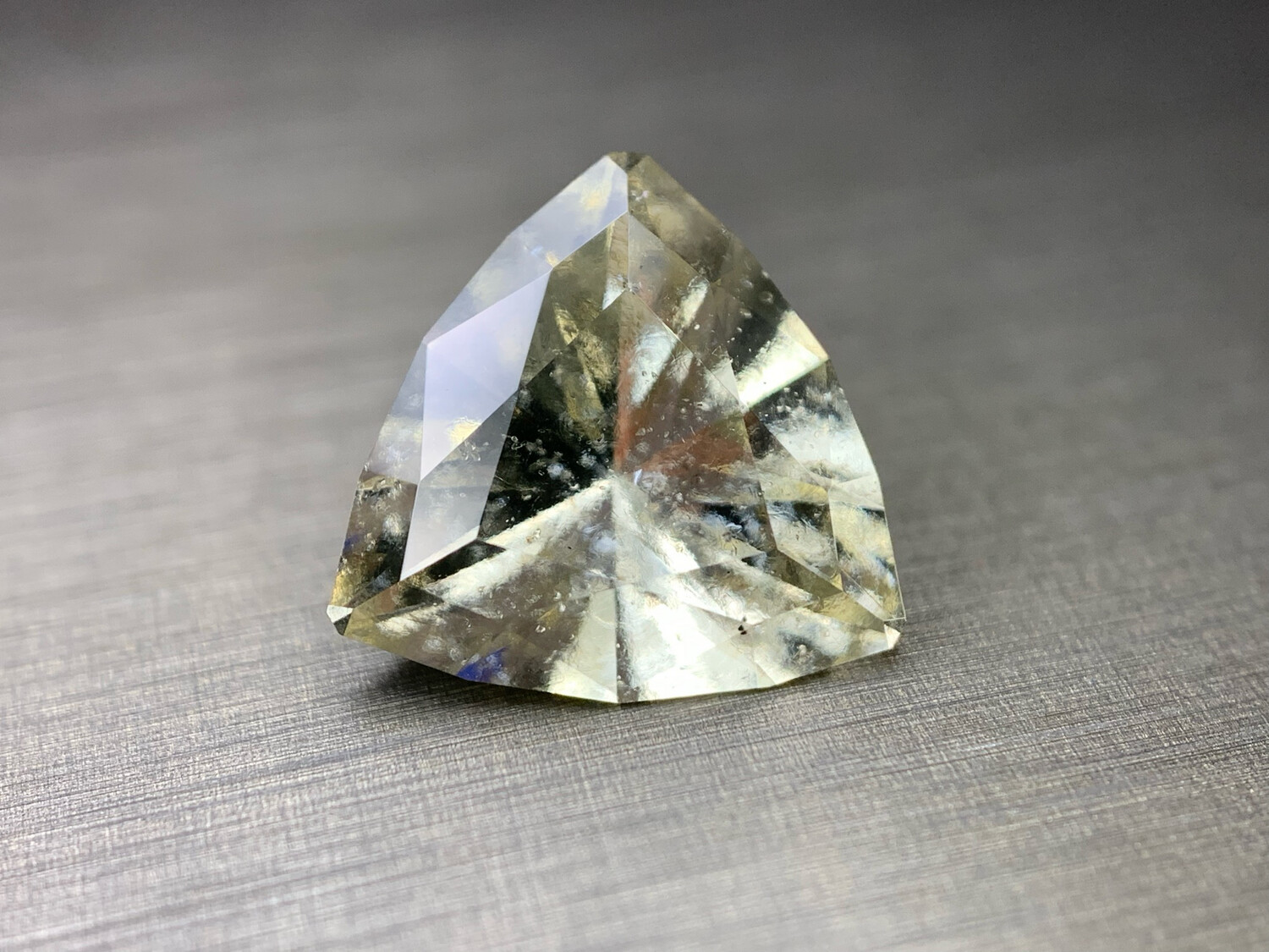 ᴬᵀᵞᴾᴵᶜᴬᴸ GROSSULAR LEUCO GARNET 3.65ct