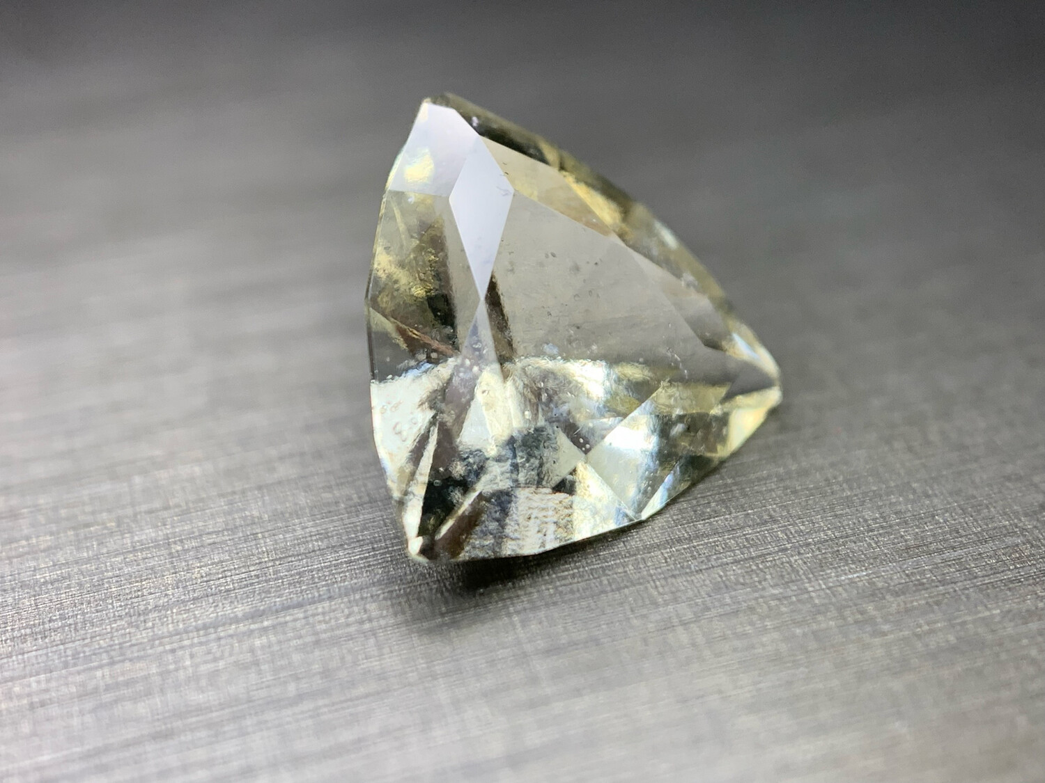 ᴬᵀᵞᴾᴵᶜᴬᴸ GROSSULAR LEUCO GARNET 3.65ct