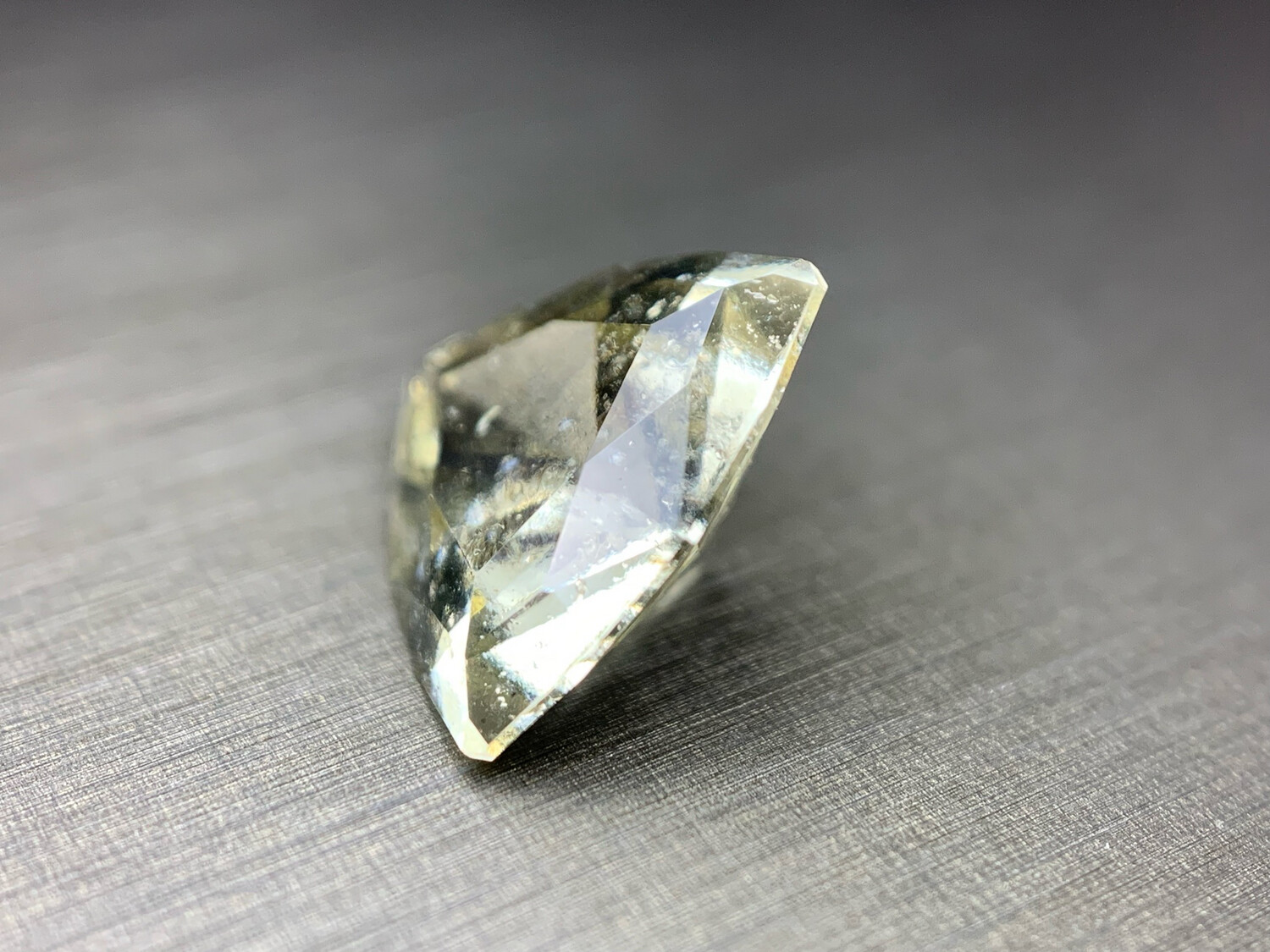 ᴬᵀᵞᴾᴵᶜᴬᴸ GROSSULAR LEUCO GARNET 3.65ct