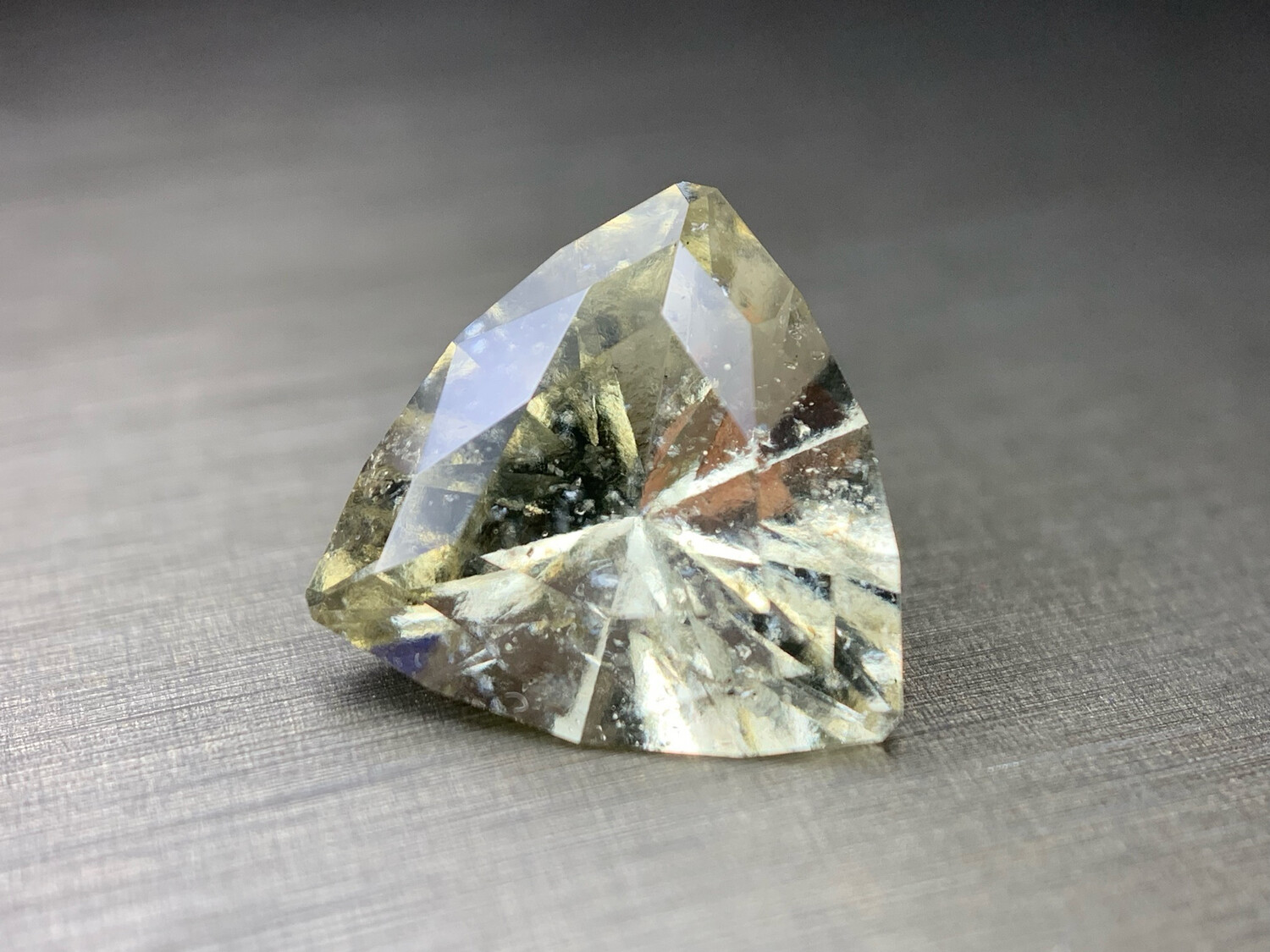 ᴬᵀᵞᴾᴵᶜᴬᴸ GROSSULAR LEUCO GARNET 3.65ct