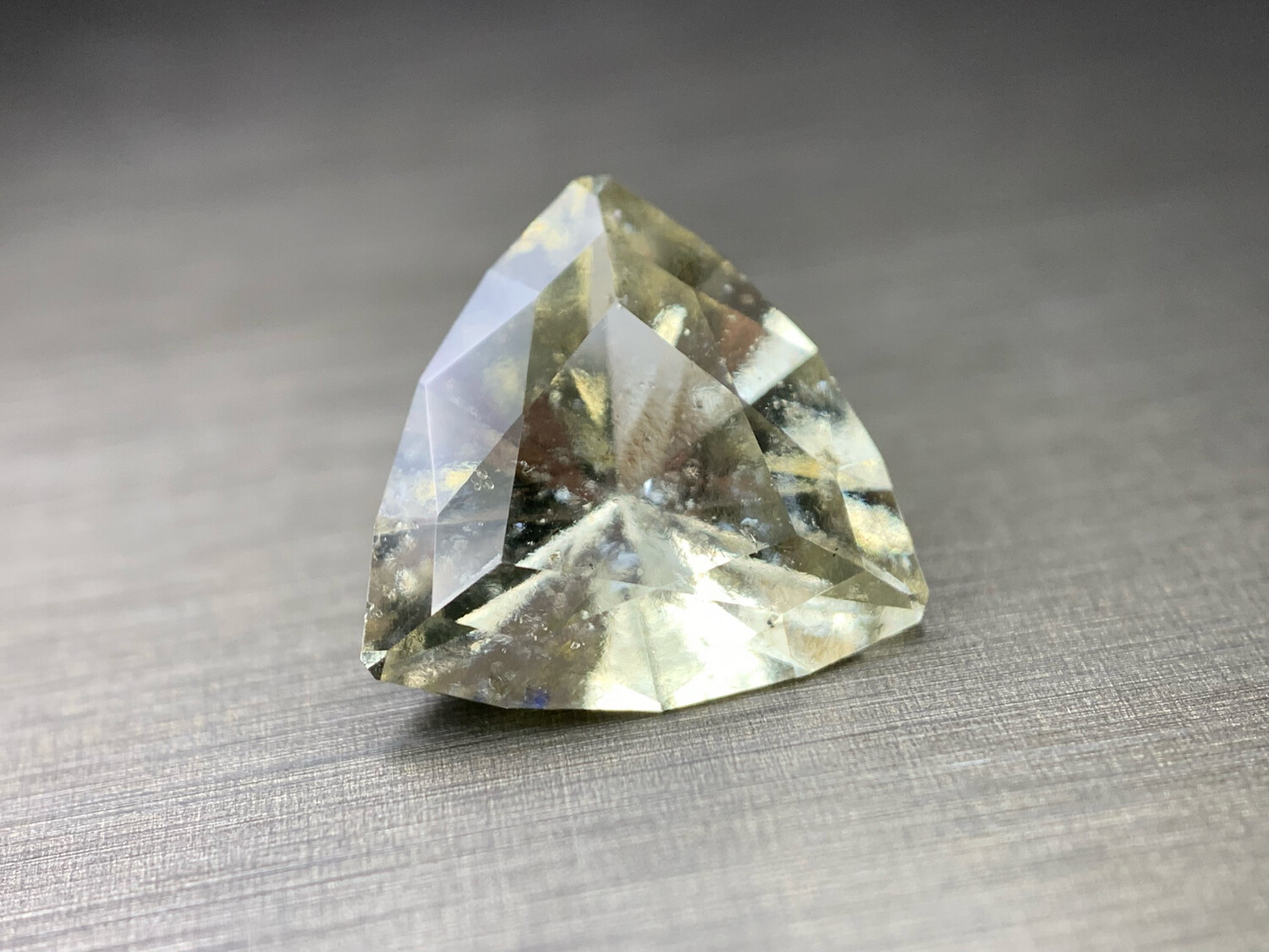 ᴬᵀᵞᴾᴵᶜᴬᴸ GROSSULAR LEUCO GARNET 3.65ct