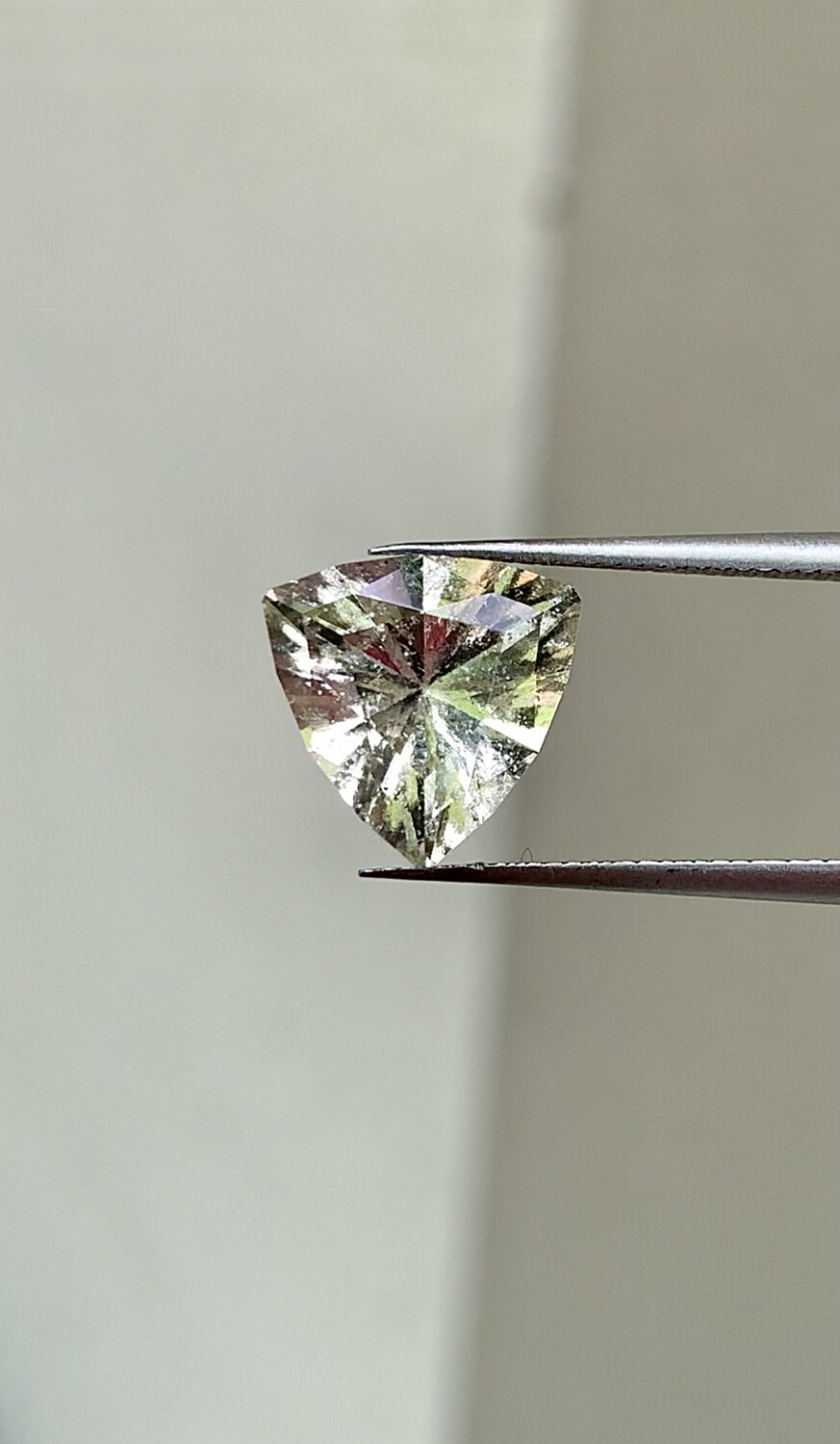 ᴬᵀᵞᴾᴵᶜᴬᴸ GROSSULAR LEUCO GARNET 3.65ct