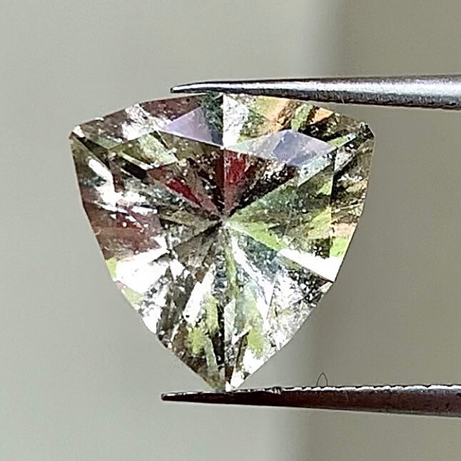 ᴬᵀᵞᴾᴵᶜᴬᴸ GROSSULAR LEUCO GARNET 3.65ct