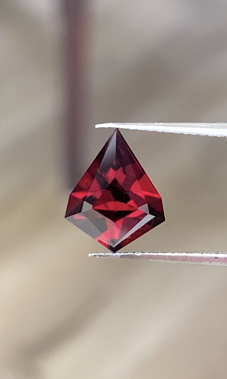 ᴬᵀᵞᴾᴵᶜᴬᴸ RHODOLITE GARNET (PAIR) 4.92ct/2
