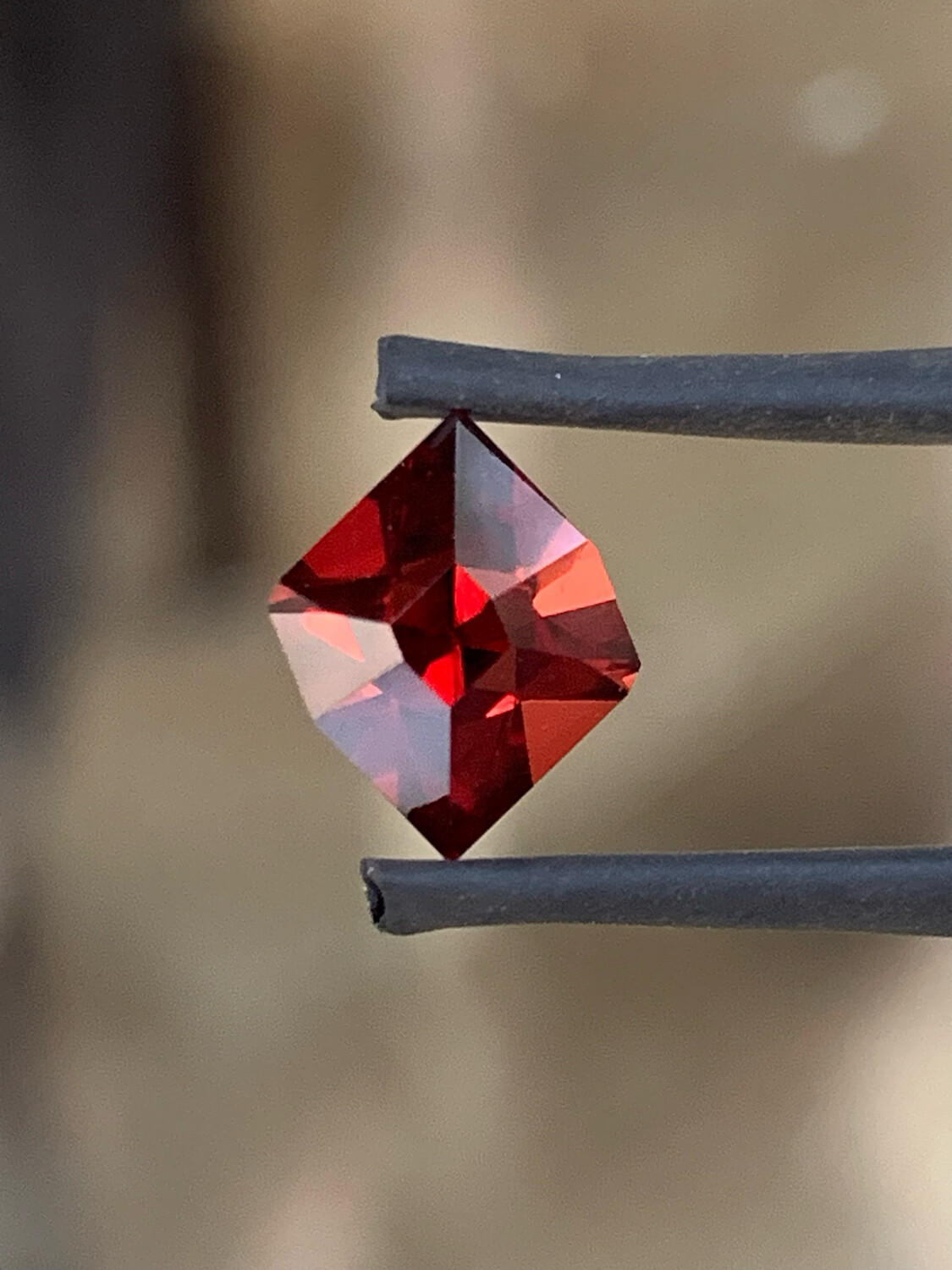 ᴬᵀᵞᴾᴵᶜᴬᴸ RHODOLITE GARNET 1.52ct