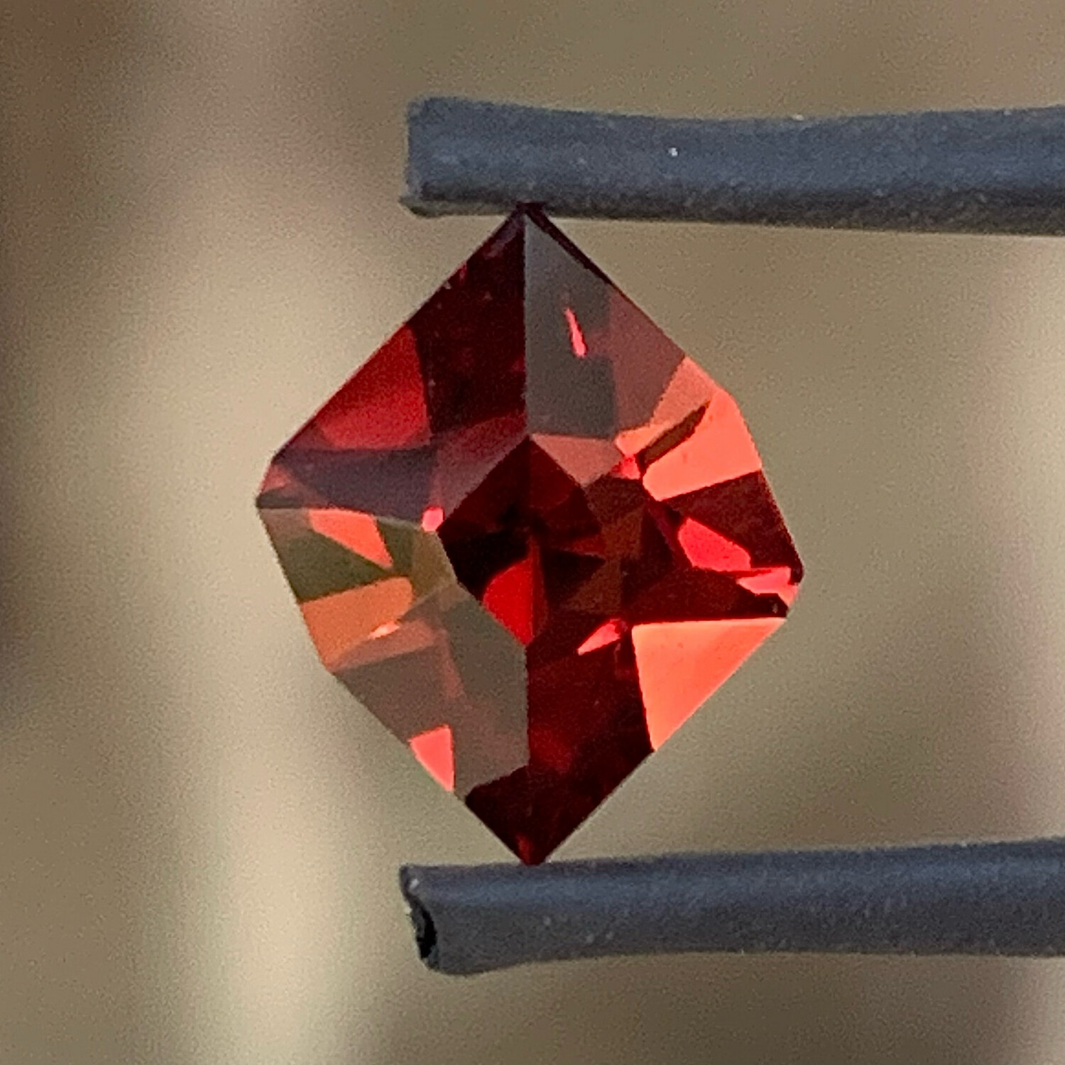 ᴬᵀᵞᴾᴵᶜᴬᴸ RHODOLITE GARNET 1.52ct