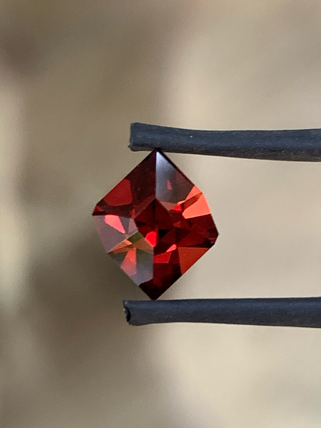 ᴬᵀᵞᴾᴵᶜᴬᴸ RHODOLITE GARNET 1.52ct