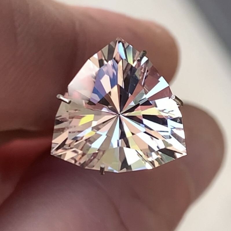 ᴬᵀᵞᴾᴵᶜᴬᴸ PINK/PEACH MORGANITE 6.07ct