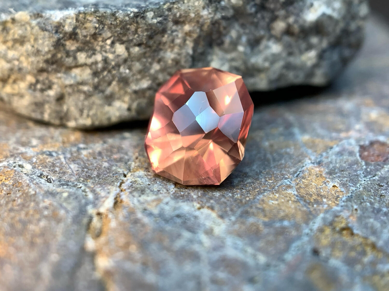 ᴬᵀᵞᴾᴵᶜᴬᴸ PEACHY PINK (PADPARADSCHA) UMBA SAPPHIRE 1.43ct (CUSTOM ORDER)