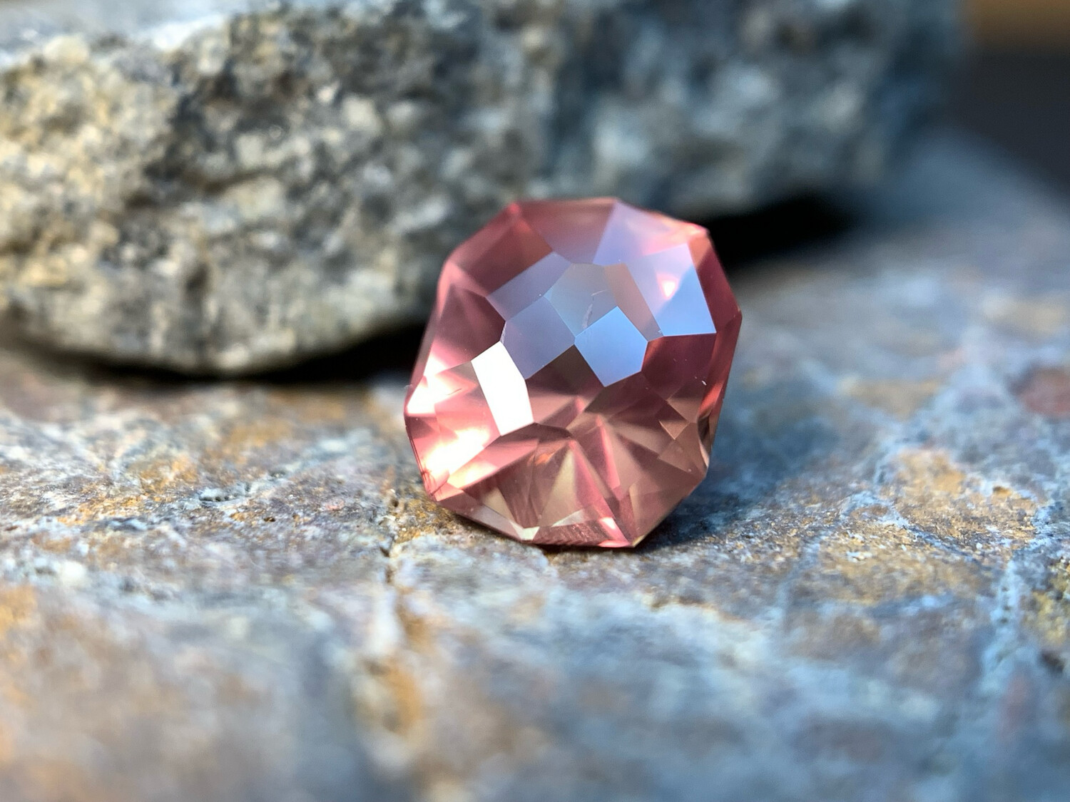 ᴬᵀᵞᴾᴵᶜᴬᴸ PEACHY PINK (PADPARADSCHA) UMBA SAPPHIRE 1.43ct (CUSTOM ORDER)