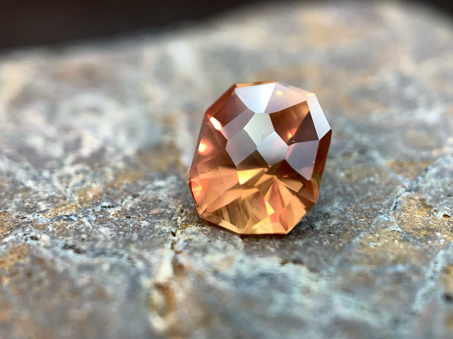 ᴬᵀᵞᴾᴵᶜᴬᴸ PEACHY PINK (PADPARADSCHA) UMBA SAPPHIRE 1.43ct (CUSTOM ORDER)