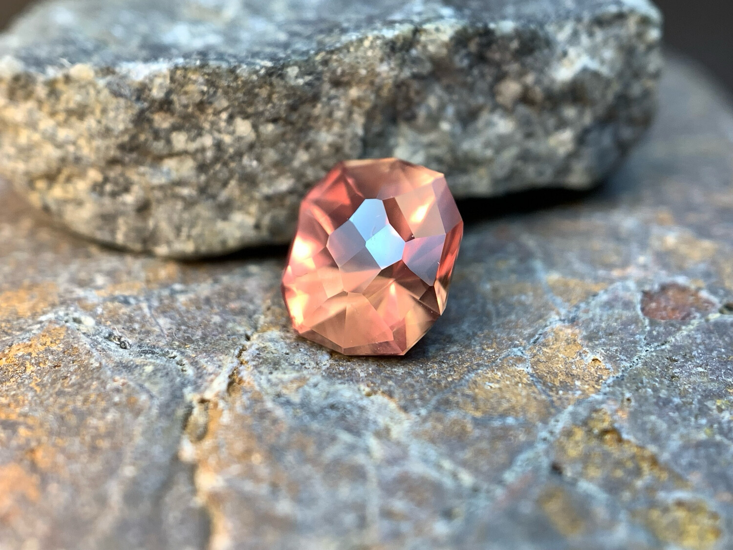 ᴬᵀᵞᴾᴵᶜᴬᴸ PEACHY PINK (PADPARADSCHA) UMBA SAPPHIRE 1.43ct (CUSTOM ORDER)