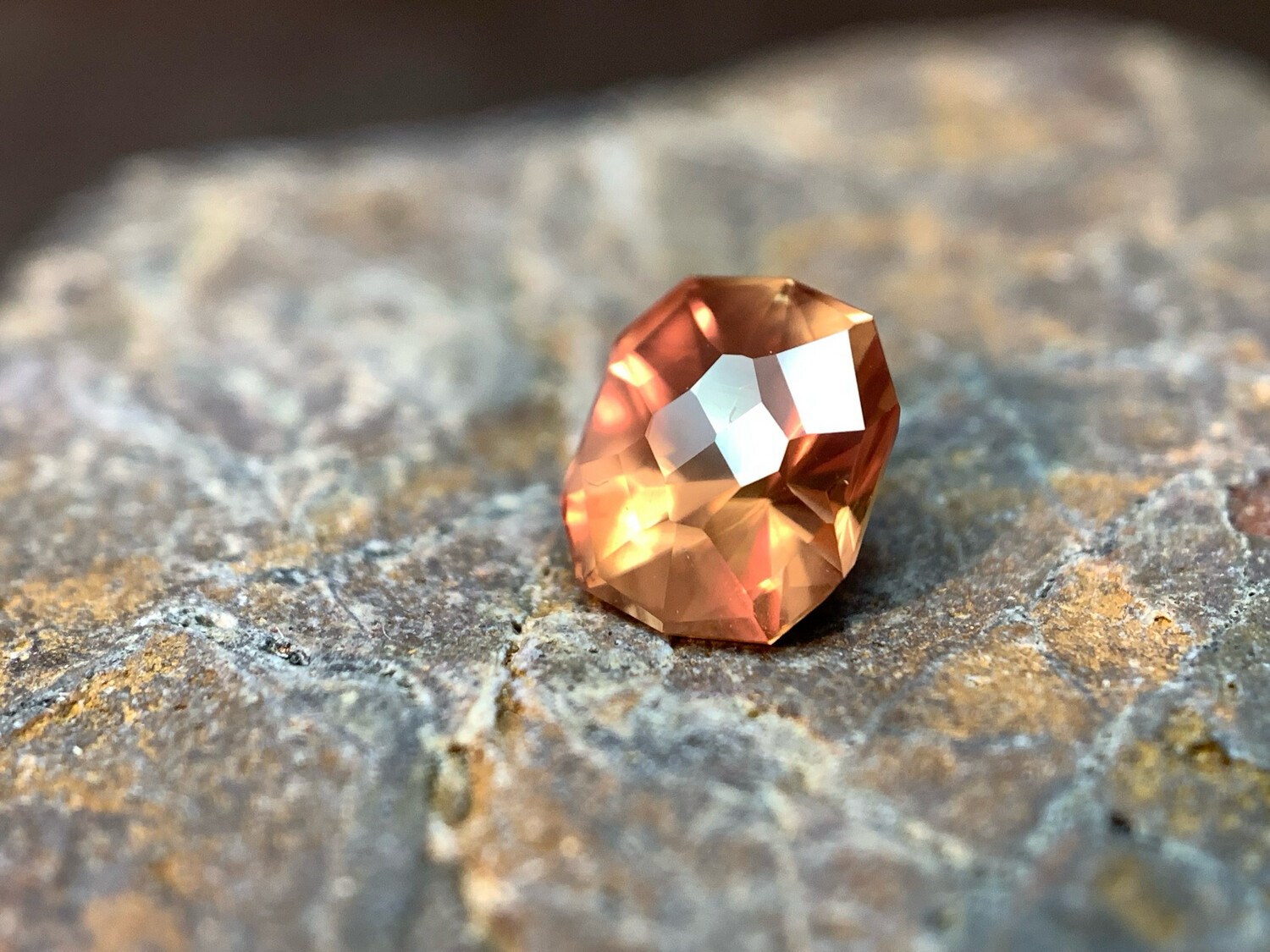 ᴬᵀᵞᴾᴵᶜᴬᴸ PEACHY PINK (PADPARADSCHA) UMBA SAPPHIRE 1.43ct (CUSTOM ORDER)
