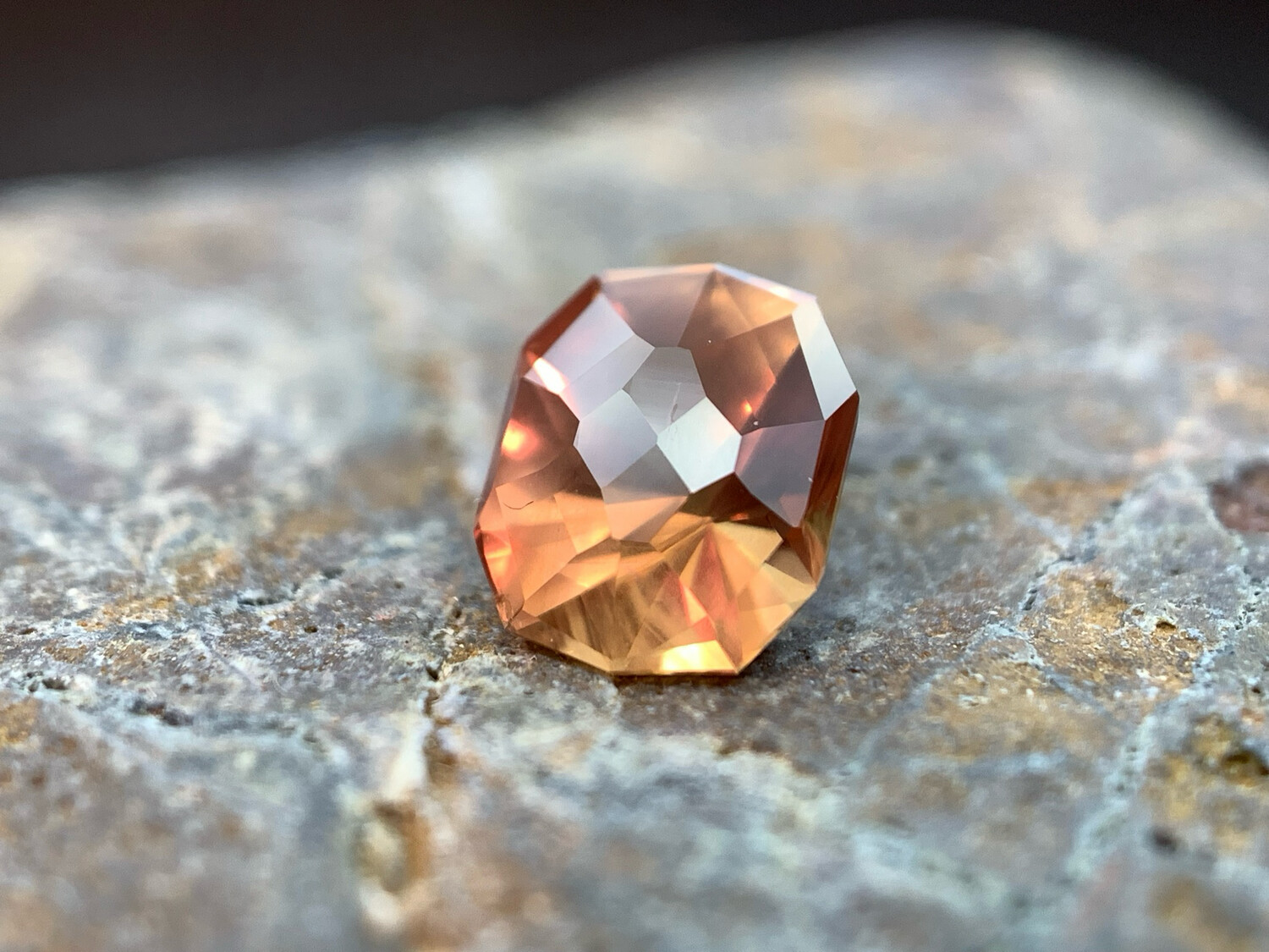 ᴬᵀᵞᴾᴵᶜᴬᴸ PEACHY PINK (PADPARADSCHA) UMBA SAPPHIRE 1.43ct (CUSTOM ORDER)