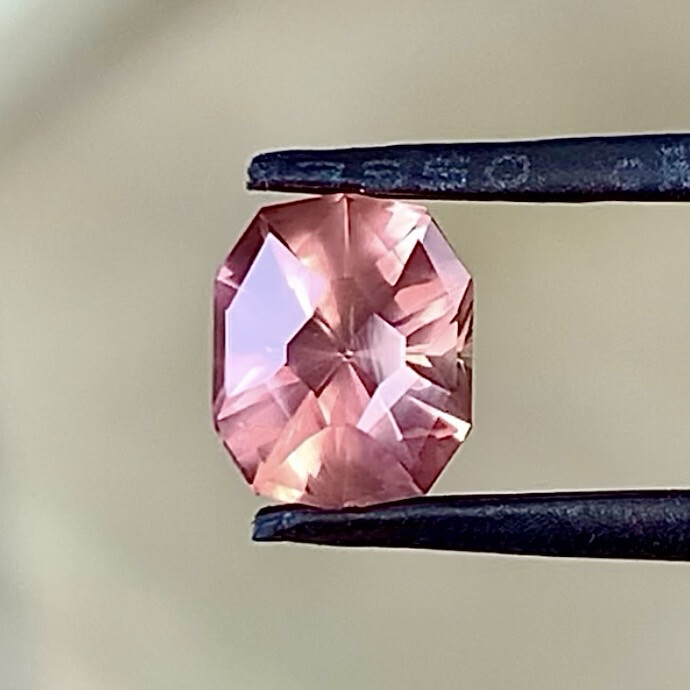 ᴬᵀᵞᴾᴵᶜᴬᴸ PEACHY PINK (PADPARADSCHA) UMBA SAPPHIRE 1.43ct (CUSTOM ORDER)