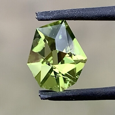 ᴬᵀᵞᴾᴵᶜᴬᴸ PERIDOT 1.38ct