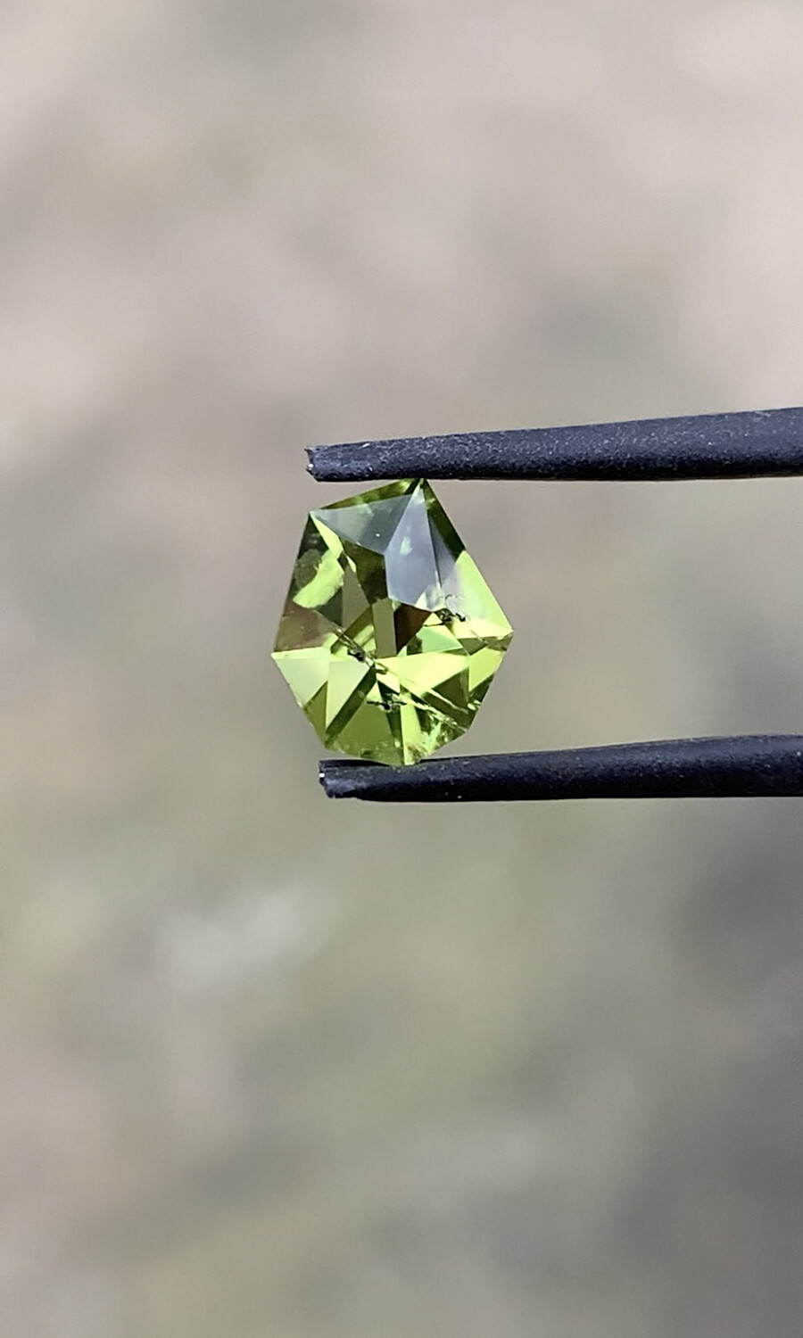 ᴬᵀᵞᴾᴵᶜᴬᴸ PERIDOT 1.38ct