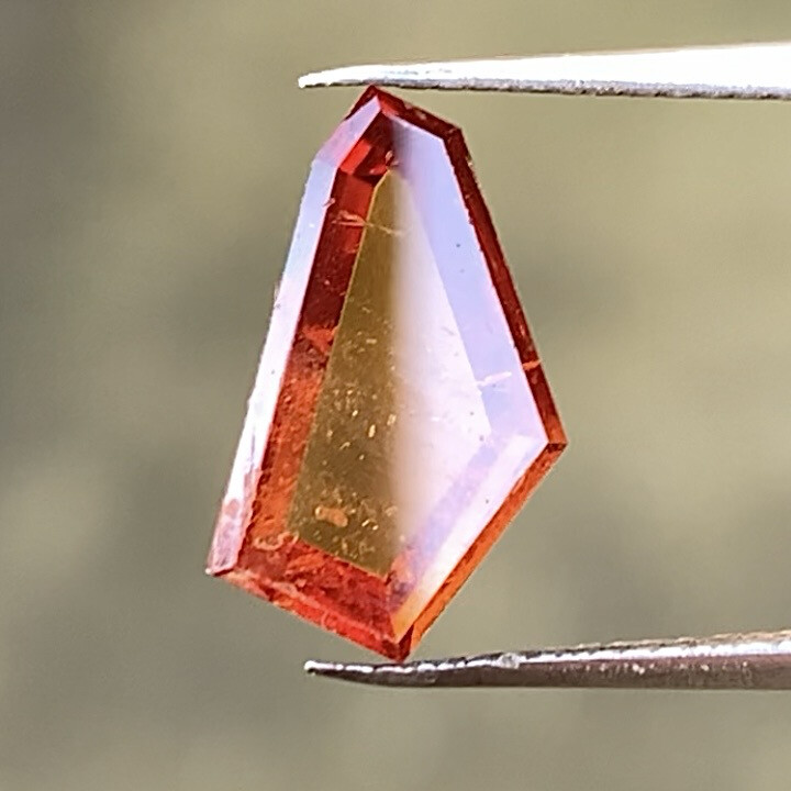 ᴬᵀᵞᴾᴵᶜᴬᴸ ORANGE GARNET 1.57ct