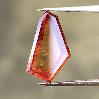 ᴬᵀᵞᴾᴵᶜᴬᴸ ORANGE GARNET 1.57ct