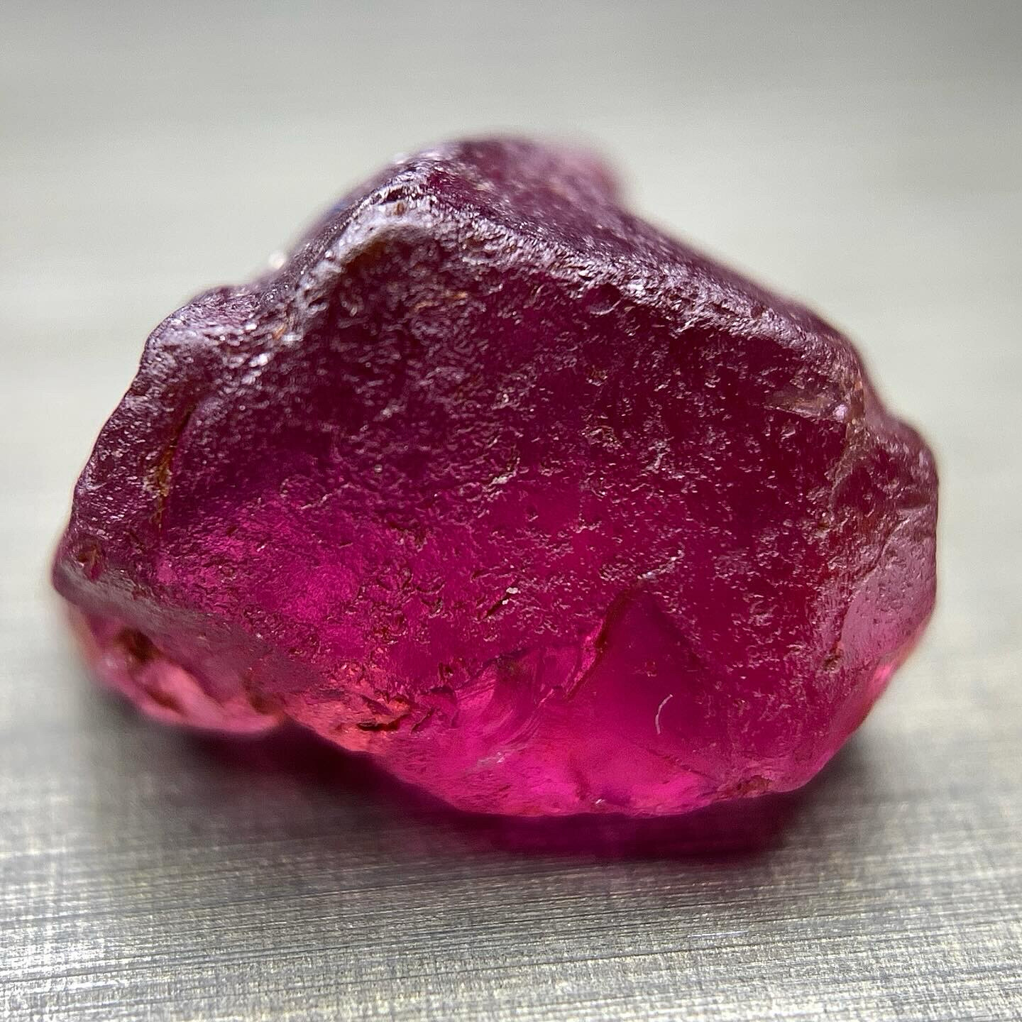 ᴬᵀᵞᴾᴵᶜᴬᴸ HOT PINK GARNET 1.59ct