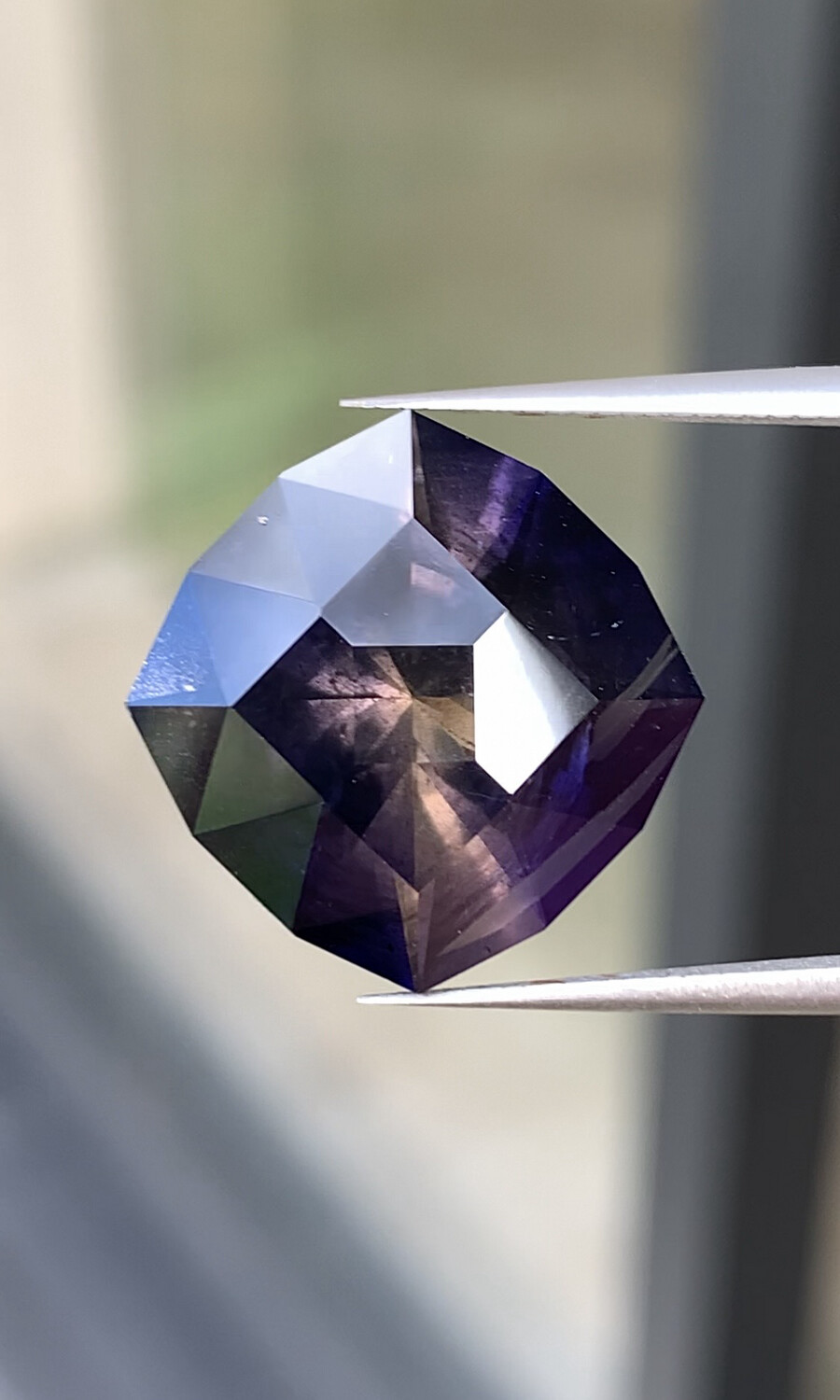 ᴬᵀᵞᴾᴵᶜᴬᴸ IOLITE GALAXY 12.64ct