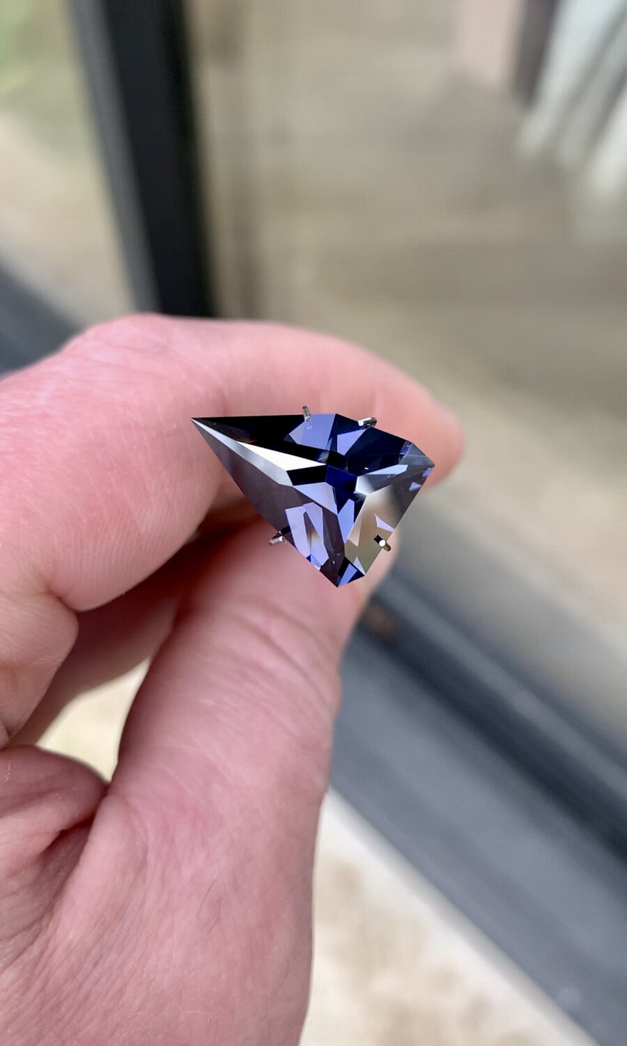 ᴬᵀᵞᴾᴵᶜᴬᴸ GREY BLUE ZIRCONIA 17.59ct 🌱