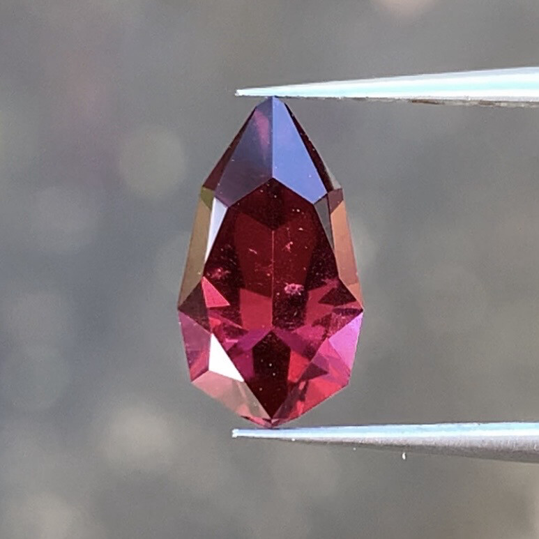 ᴬᵀᵞᴾᴵᶜᴬᴸ GARNET 1.63ct