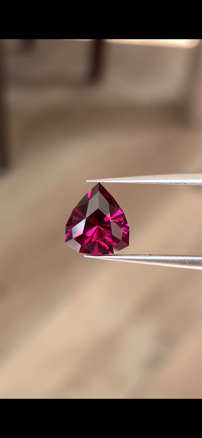 ᴬᵀᵞᴾᴵᶜᴬᴸ UMBALITE GARNET 2,36ct