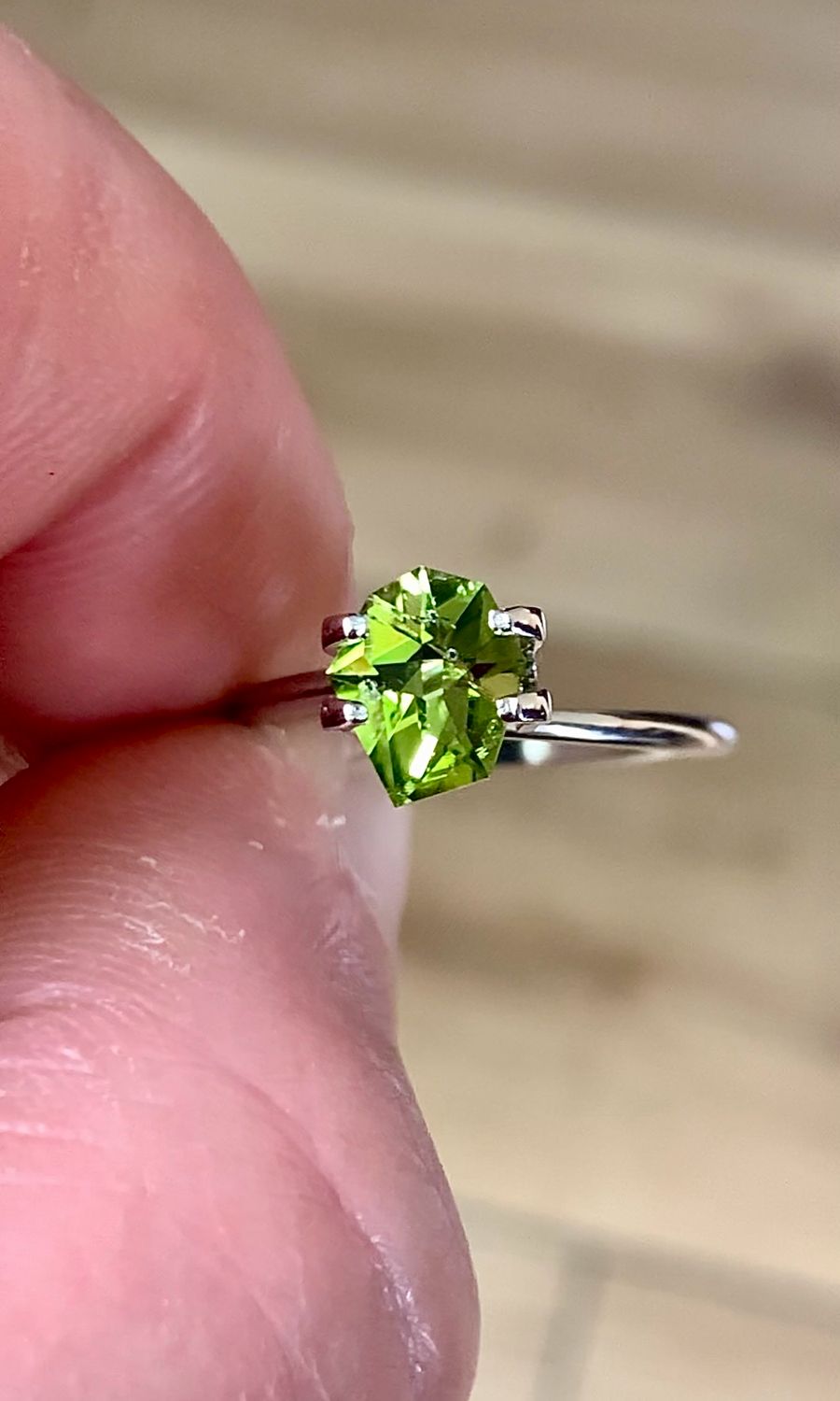 ᴬᵀᵞᴾᴵᶜᴬᴸ PERIDOT 1.38ct