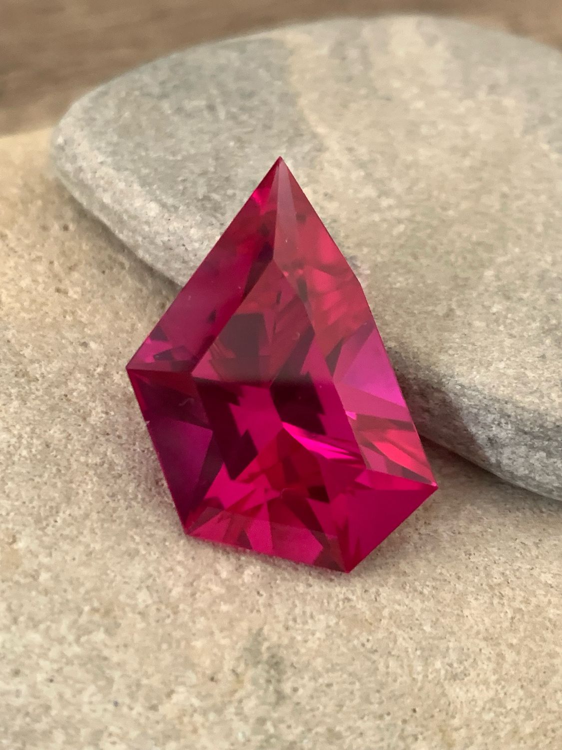 ᴬᵀᵞᴾᴵᶜᴬᴸ JEDI PINK SAPPHIRE 33.30ct 🌱