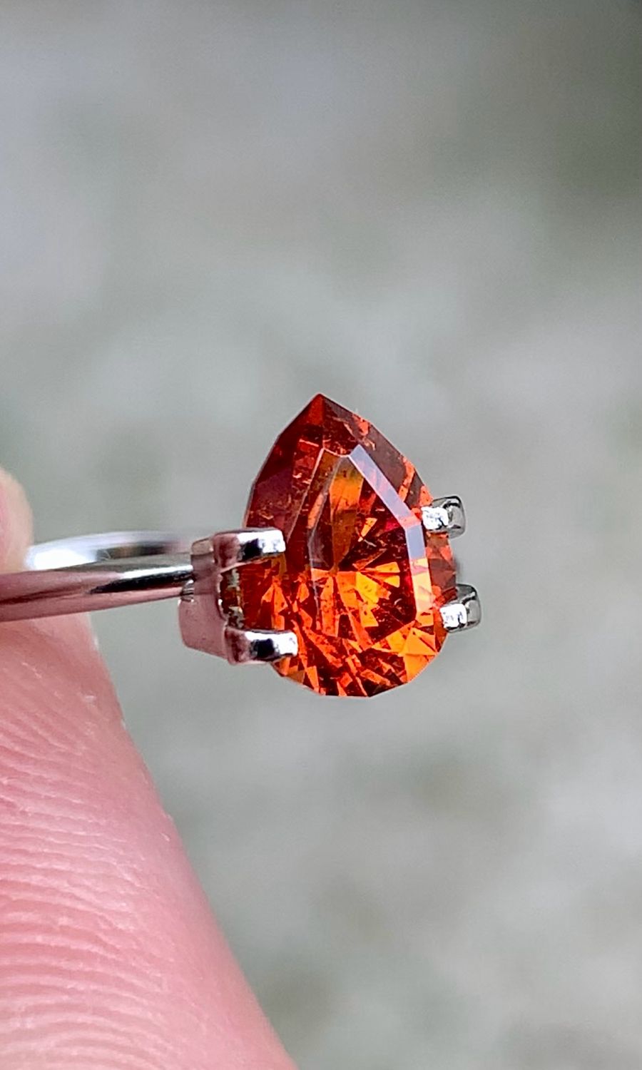 ᴬᵀᵞᴾᴵᶜᴬᴸ FANTA GARNET 2.15ct