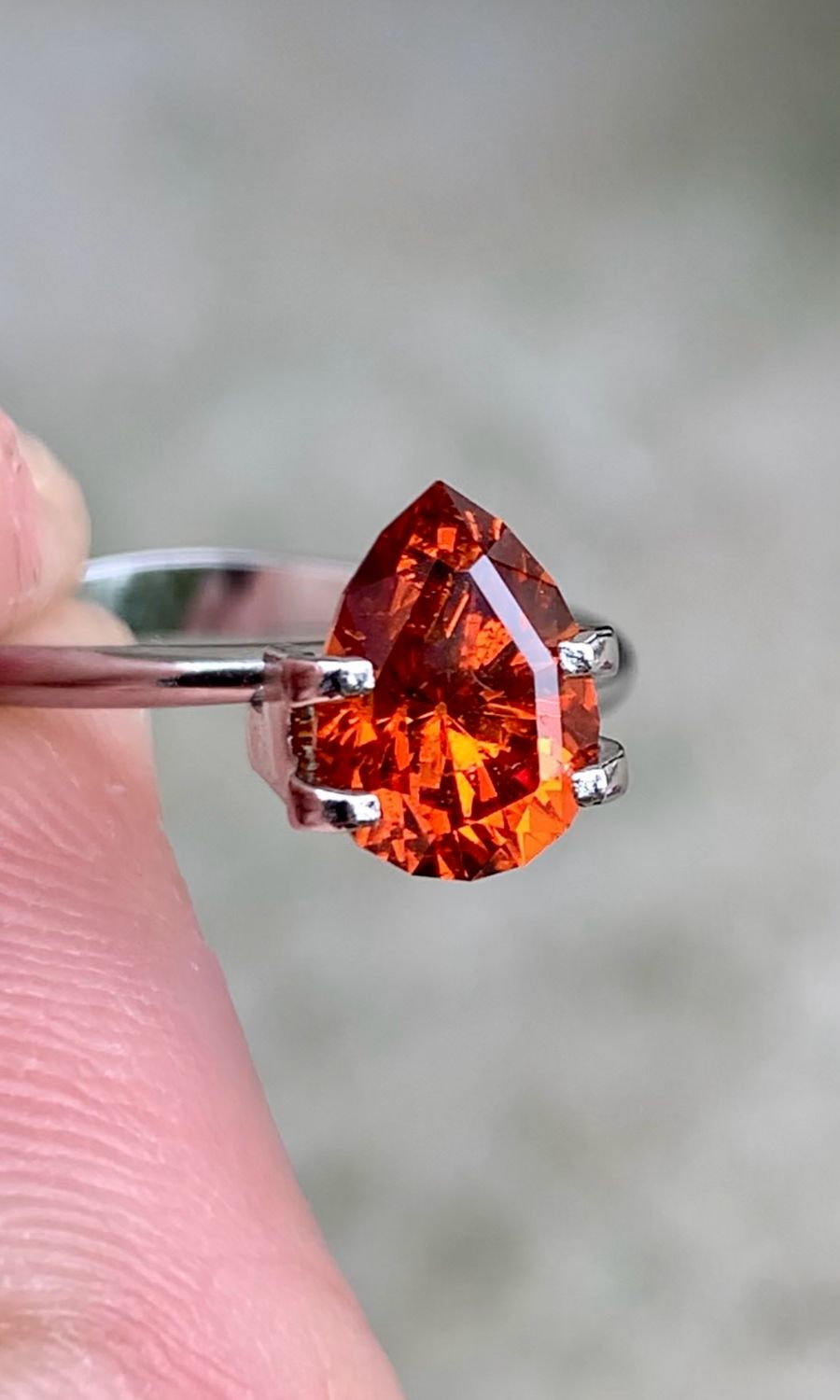 ᴬᵀᵞᴾᴵᶜᴬᴸ FANTA GARNET 2.15ct