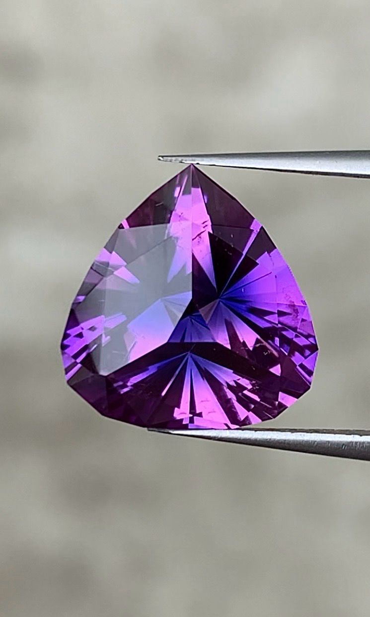 ᴬᵀᵞᴾᴵᶜᴬᴸ PURPLE SAPPHIRE 7.31ct 🌱