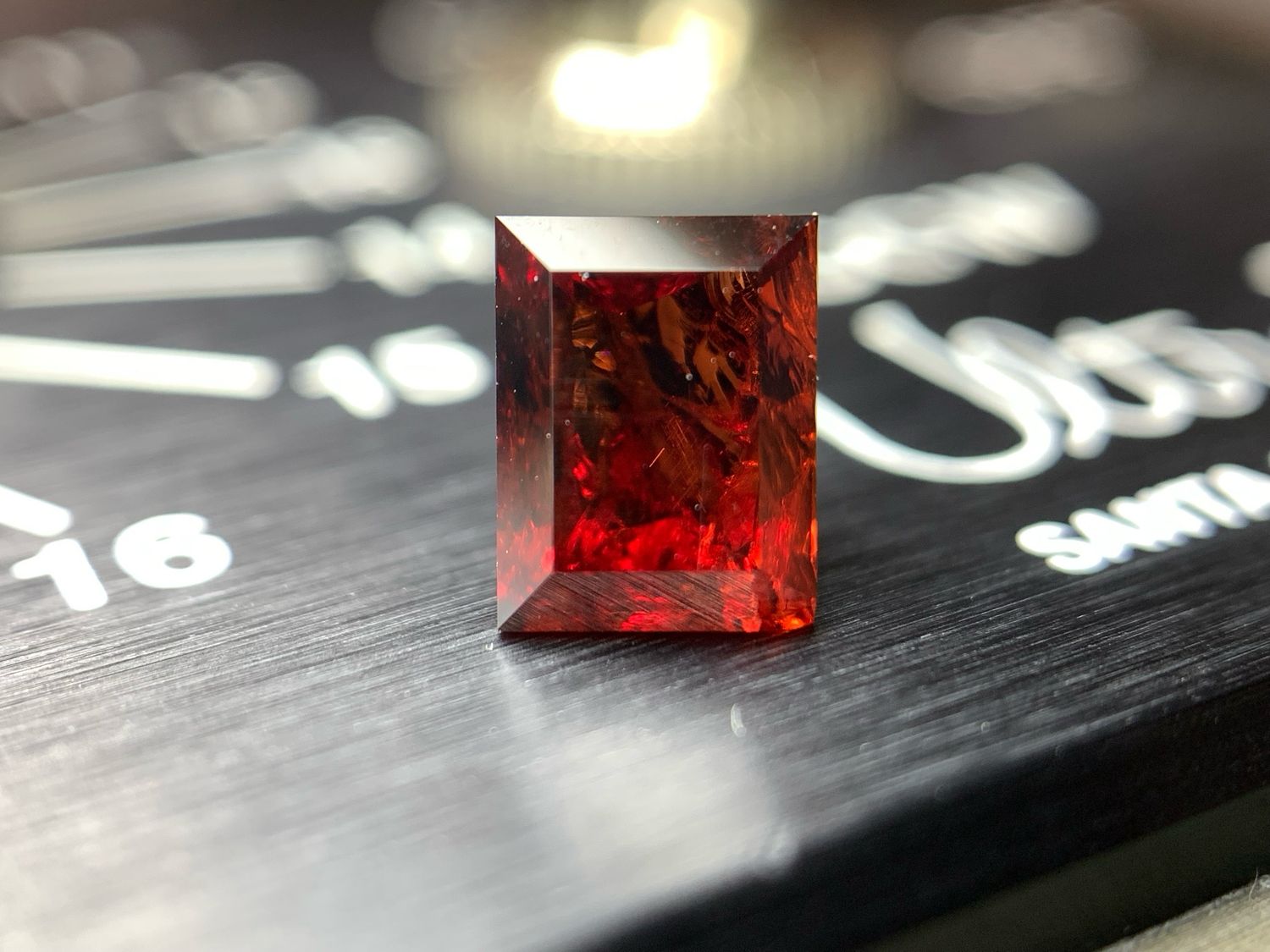ᴬᵀᵞᴾᴵᶜᴬᴸ WILD GARNET 2.25ct