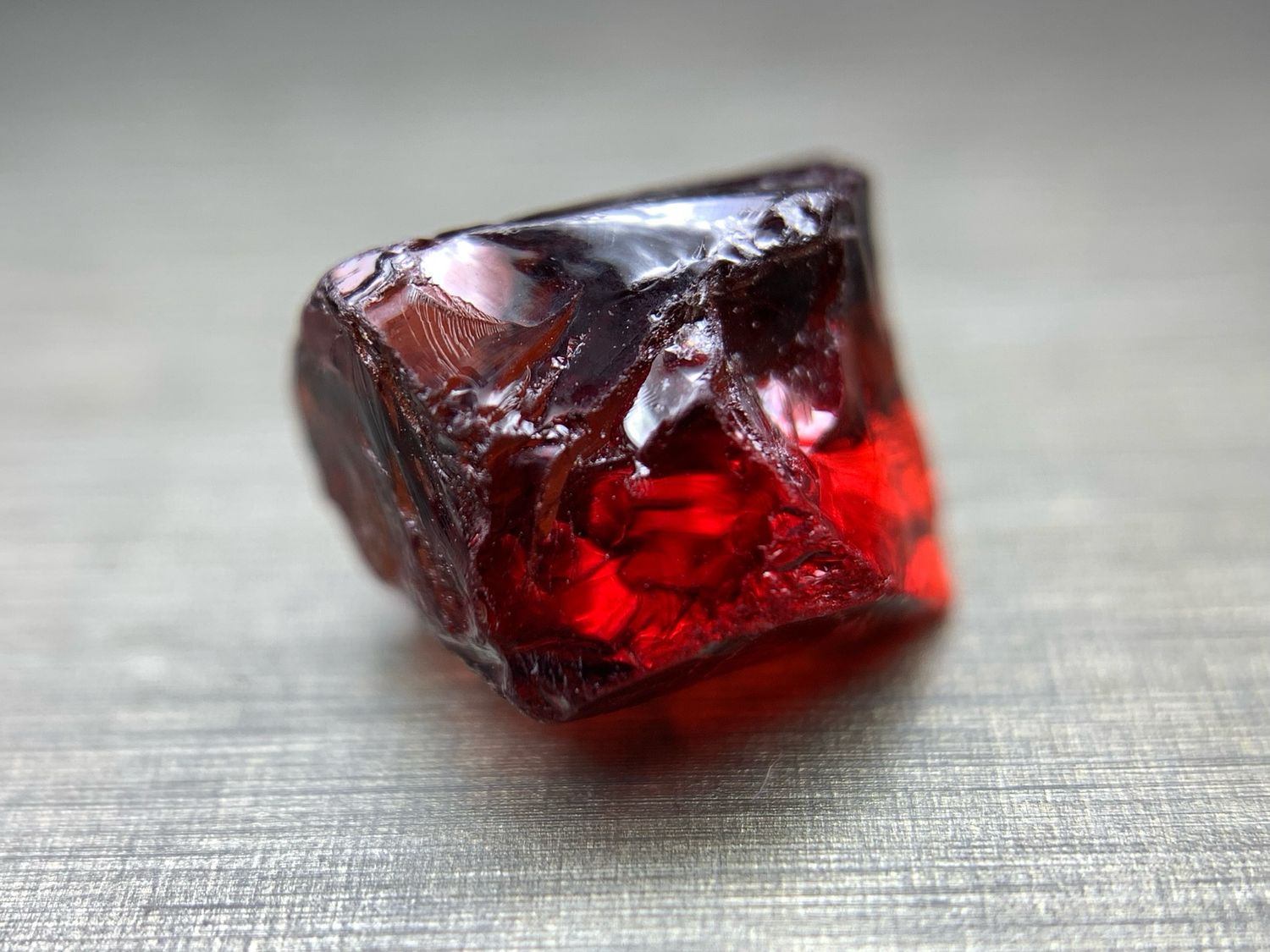 ᴬᵀᵞᴾᴵᶜᴬᴸ WILD GARNET 2.25ct