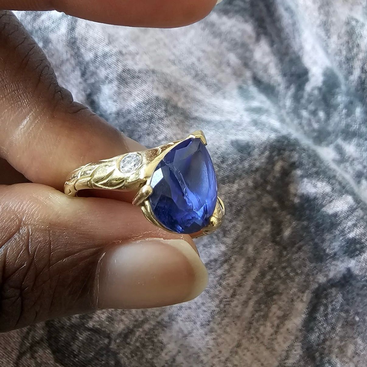 ᴬᵀᵞᴾᴵᶜᴬᴸ REPLACEMENT SAPPHIRE