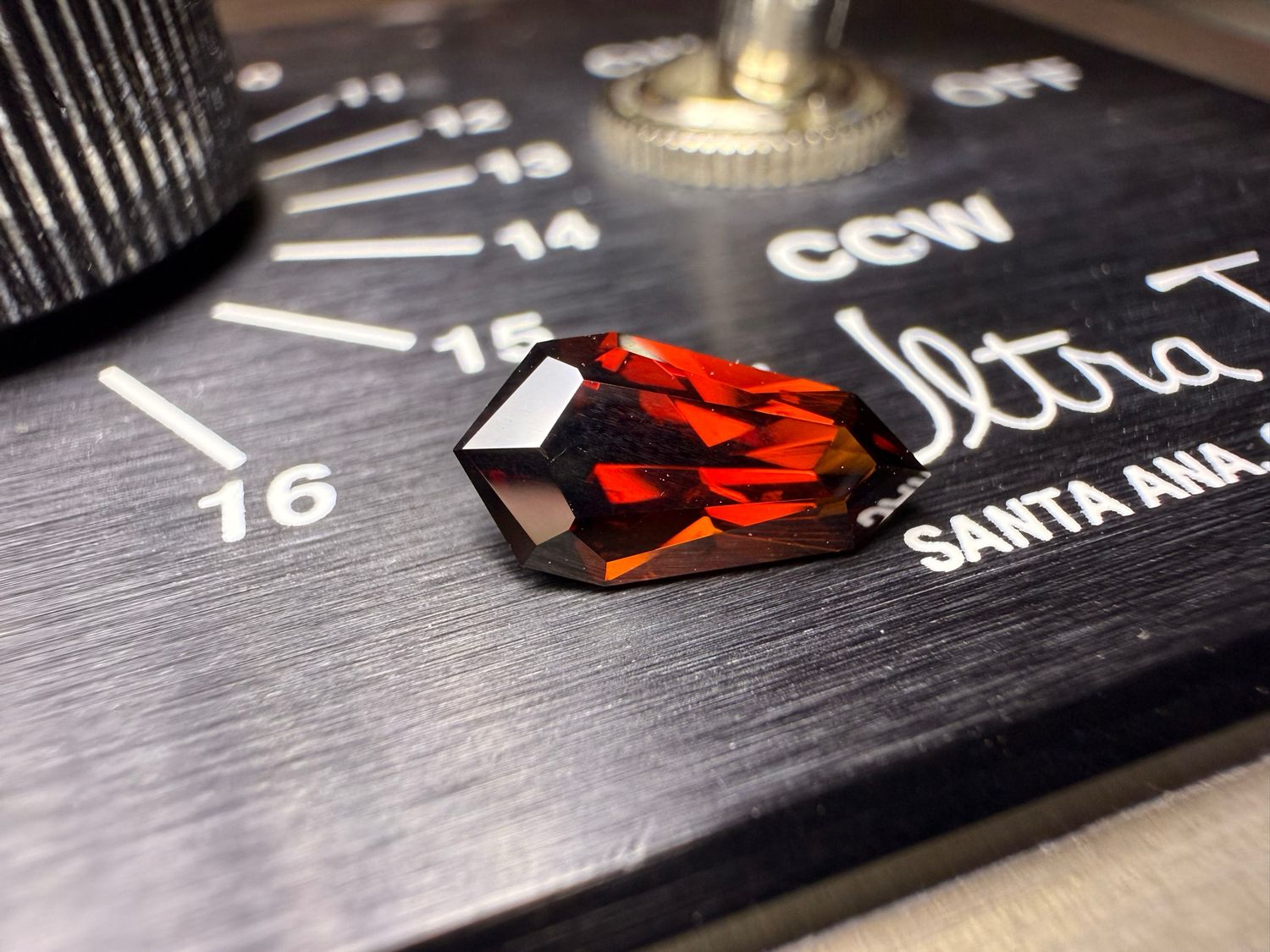 ᴬᵀᵞᴾᴵᶜᴬᴸ HESSONITE GARNET 1.99ct