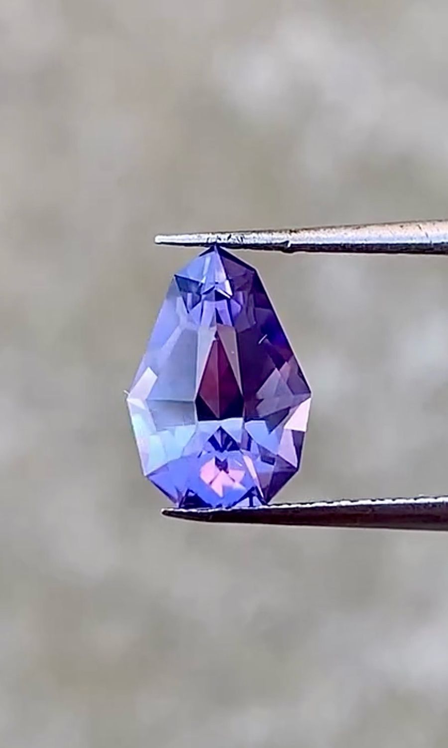 ᴬᵀᵞᴾᴵᶜᴬᴸ COLOR CHANGE TANZANITE 1,25ct 🌱