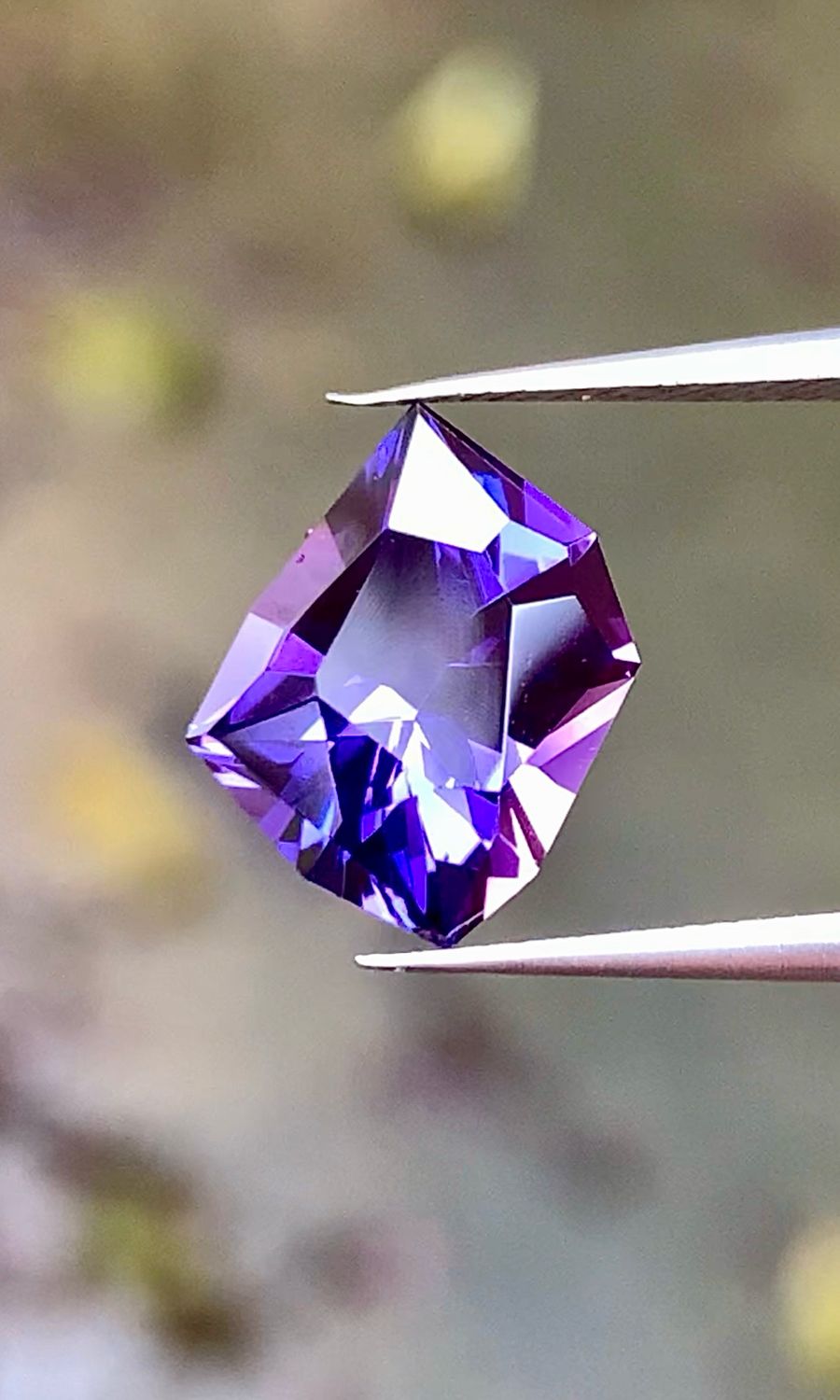 ᴬᵀᵞᴾᴵᶜᴬᴸ COLOR CHANGE MAGIC PURPLE SAPPHIRE 3.30ct 🌱