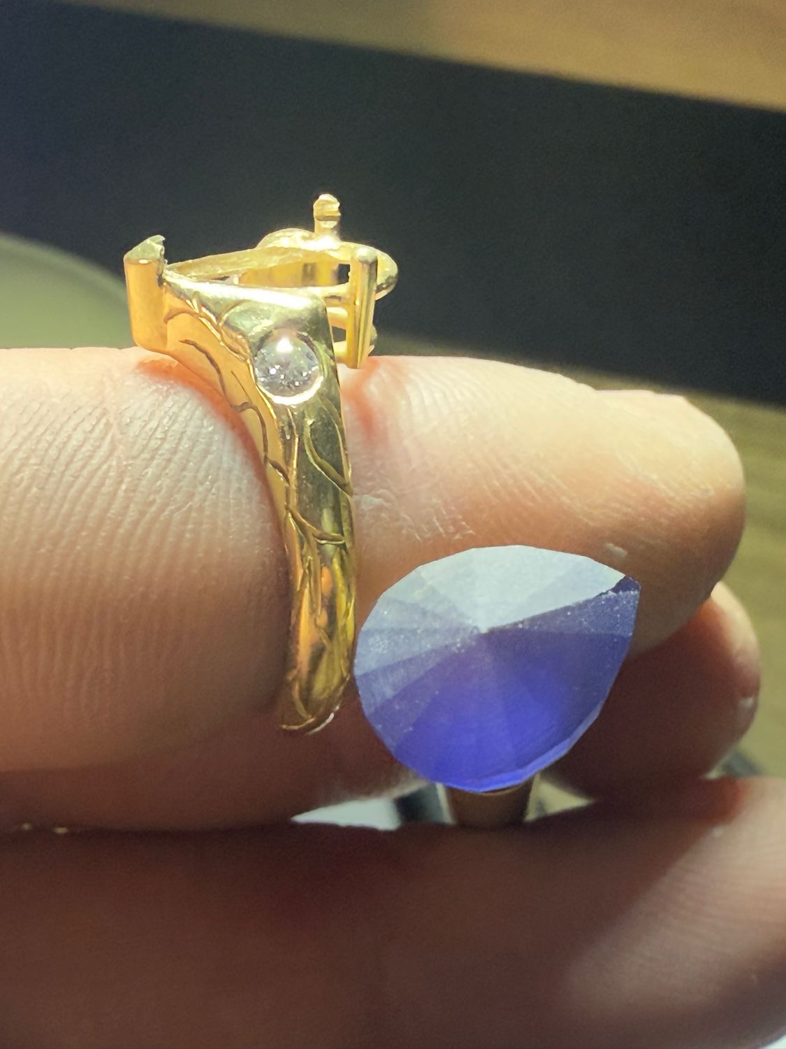 ᴬᵀᵞᴾᴵᶜᴬᴸ REPLACEMENT SAPPHIRE