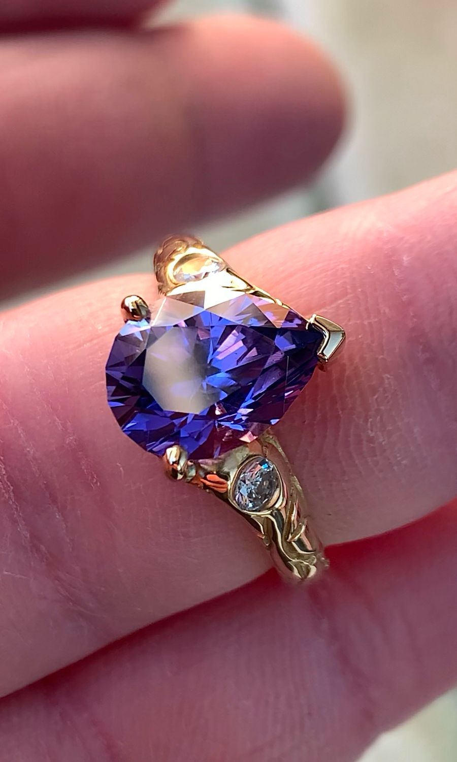 ᴬᵀᵞᴾᴵᶜᴬᴸ REPLACEMENT SAPPHIRE