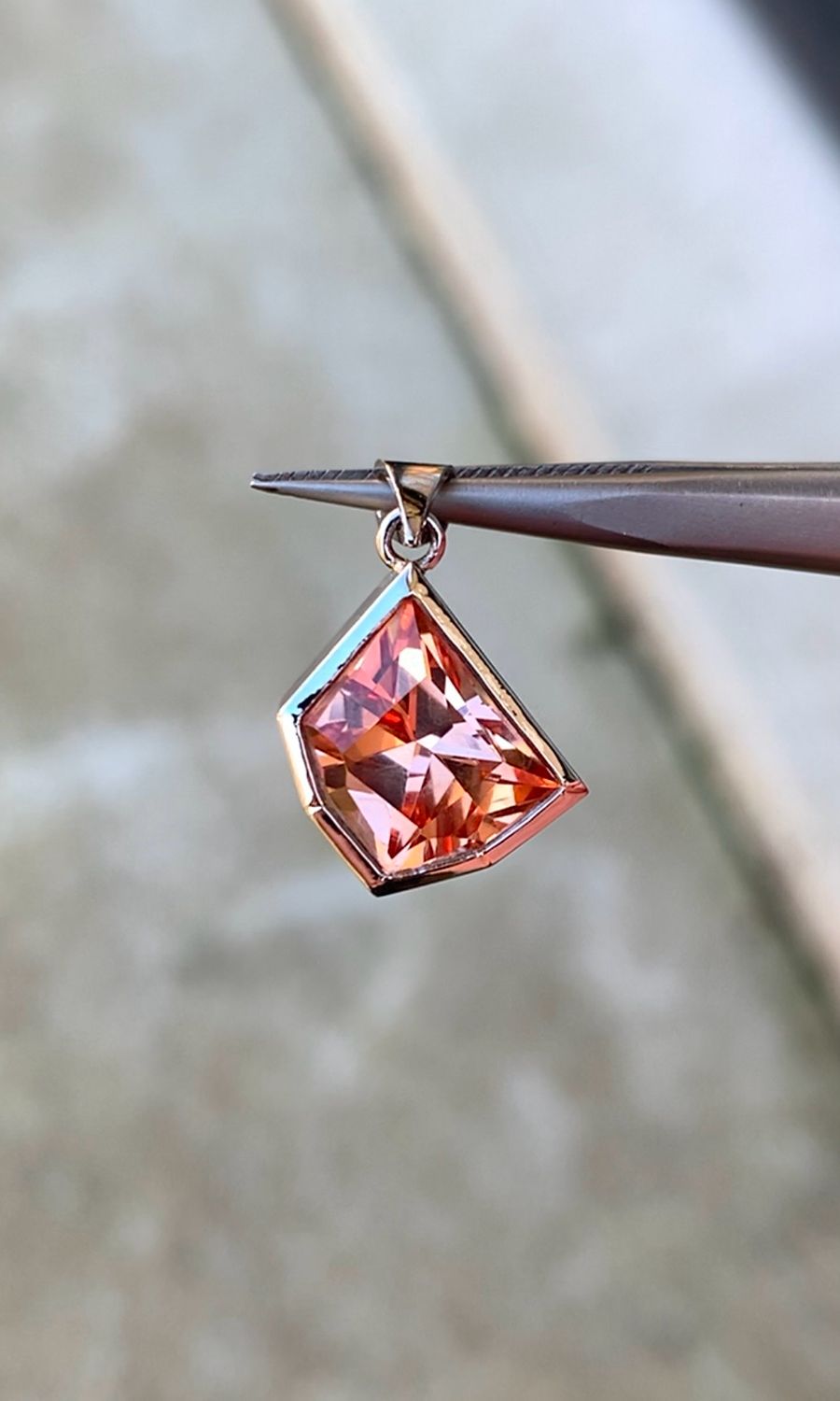 ᴬᵀᵞᴾᴵᶜᴬᴸ SAPPHIRE PENDANT